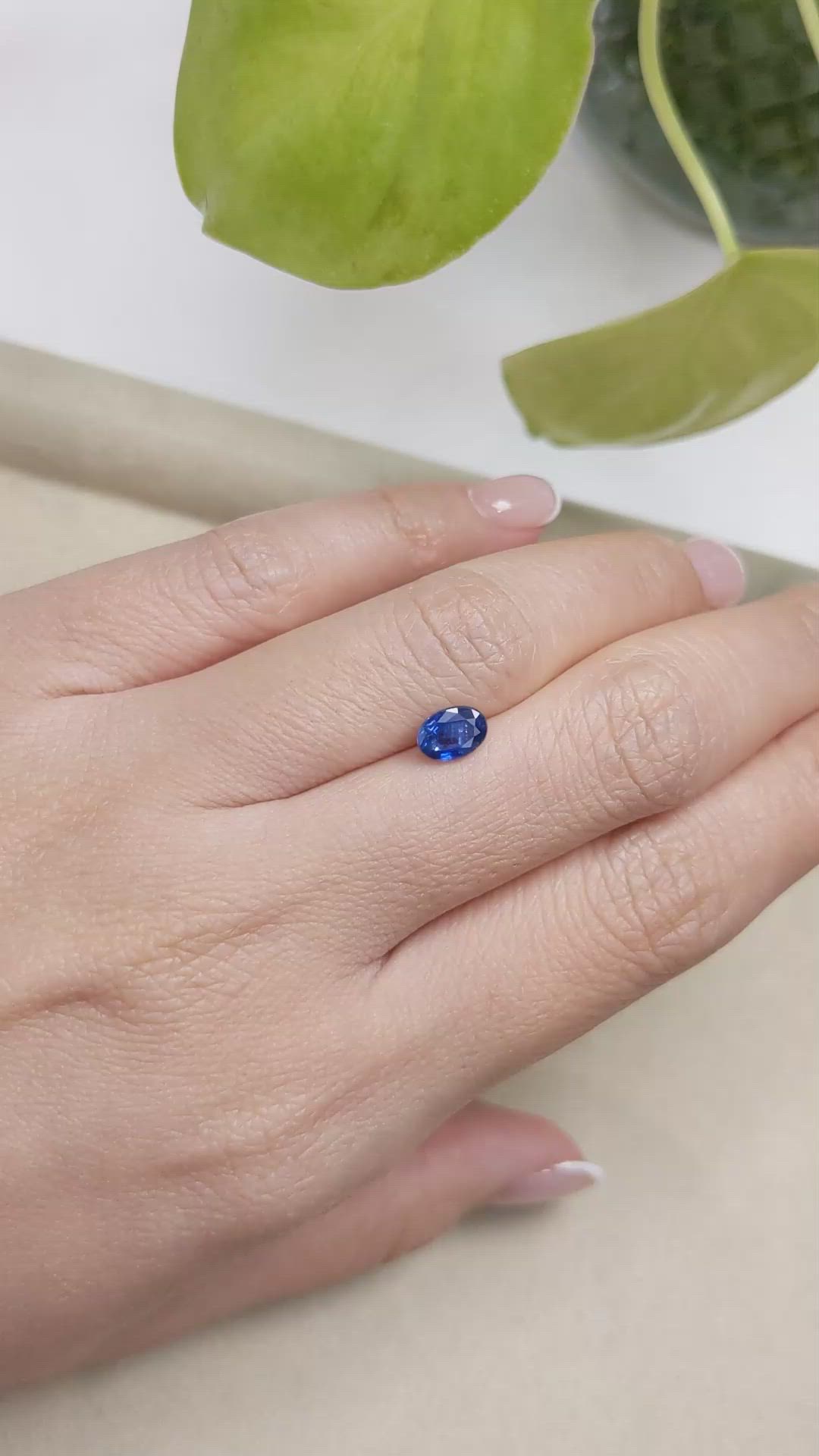 1.05 Ct. Blue Sapphire from Ceylon (Sri Lanka) Size Video
