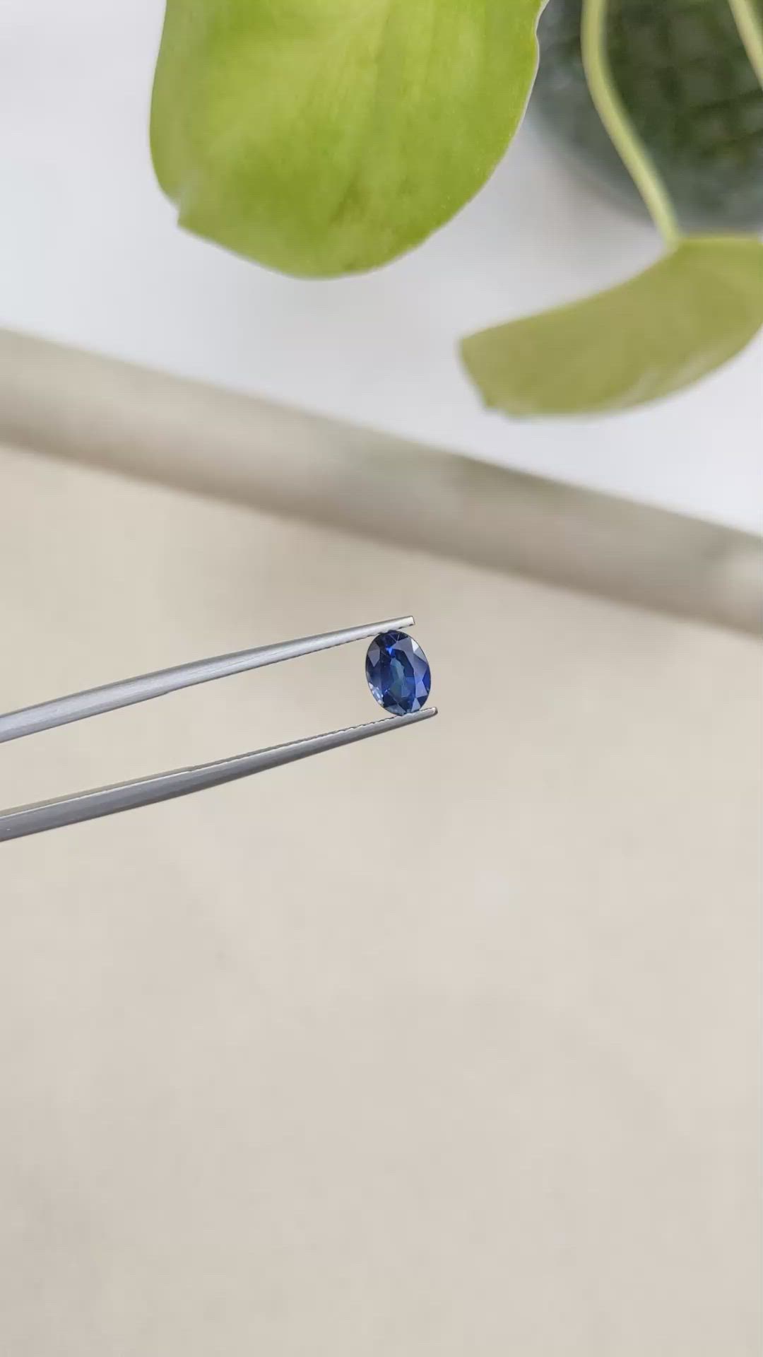 1.05 Ct. Blue Sapphire from Ceylon (Sri Lanka) Size Video