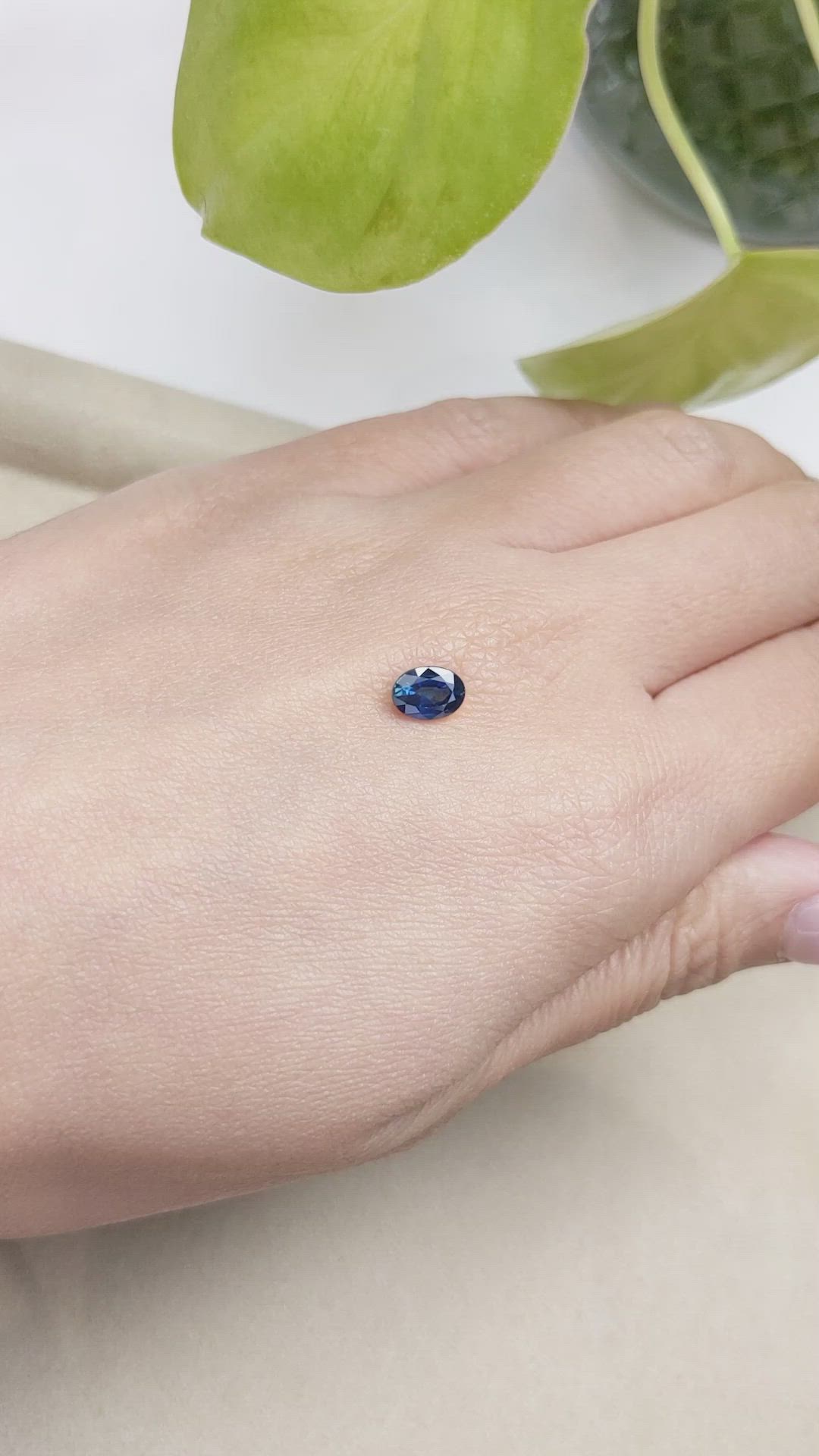 1.05 Ct. Blue Sapphire from Ceylon (Sri Lanka) Size Video