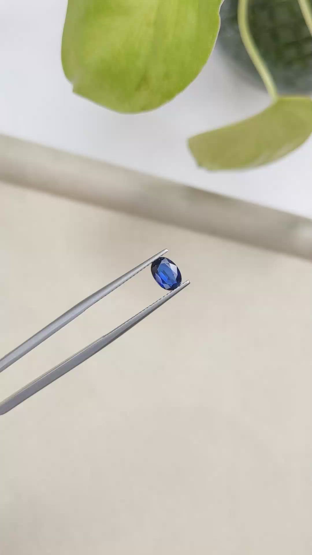 1.05 Ct. Blue Sapphire from Ceylon (Sri Lanka) Size Video