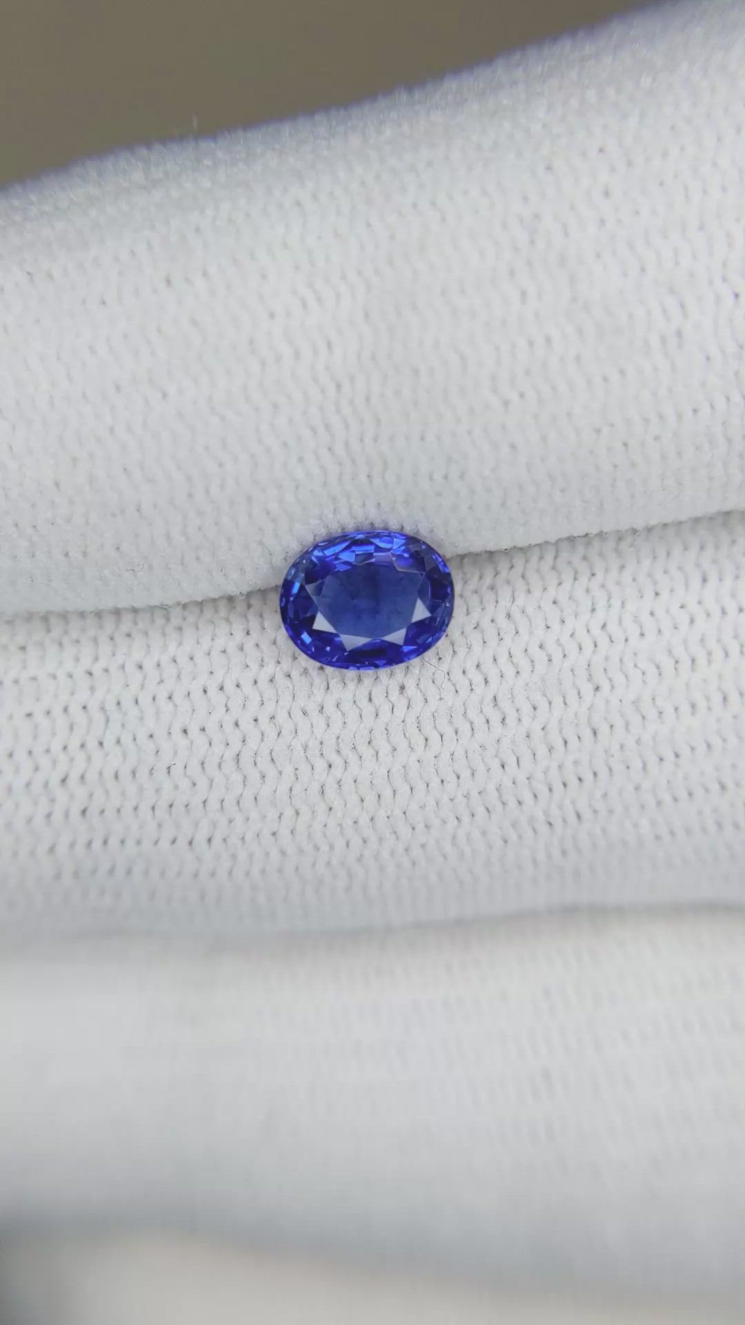 1.04 Ct. Blue Sapphire from Ceylon (Sri Lanka) Size Video