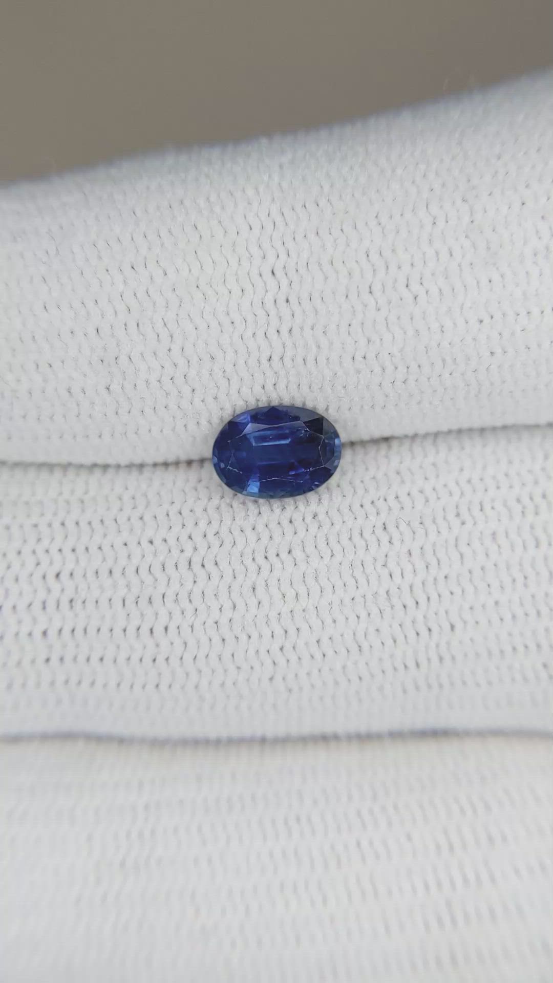 1.02 Ct. Blue Sapphire from Ceylon (Sri Lanka) Size Video