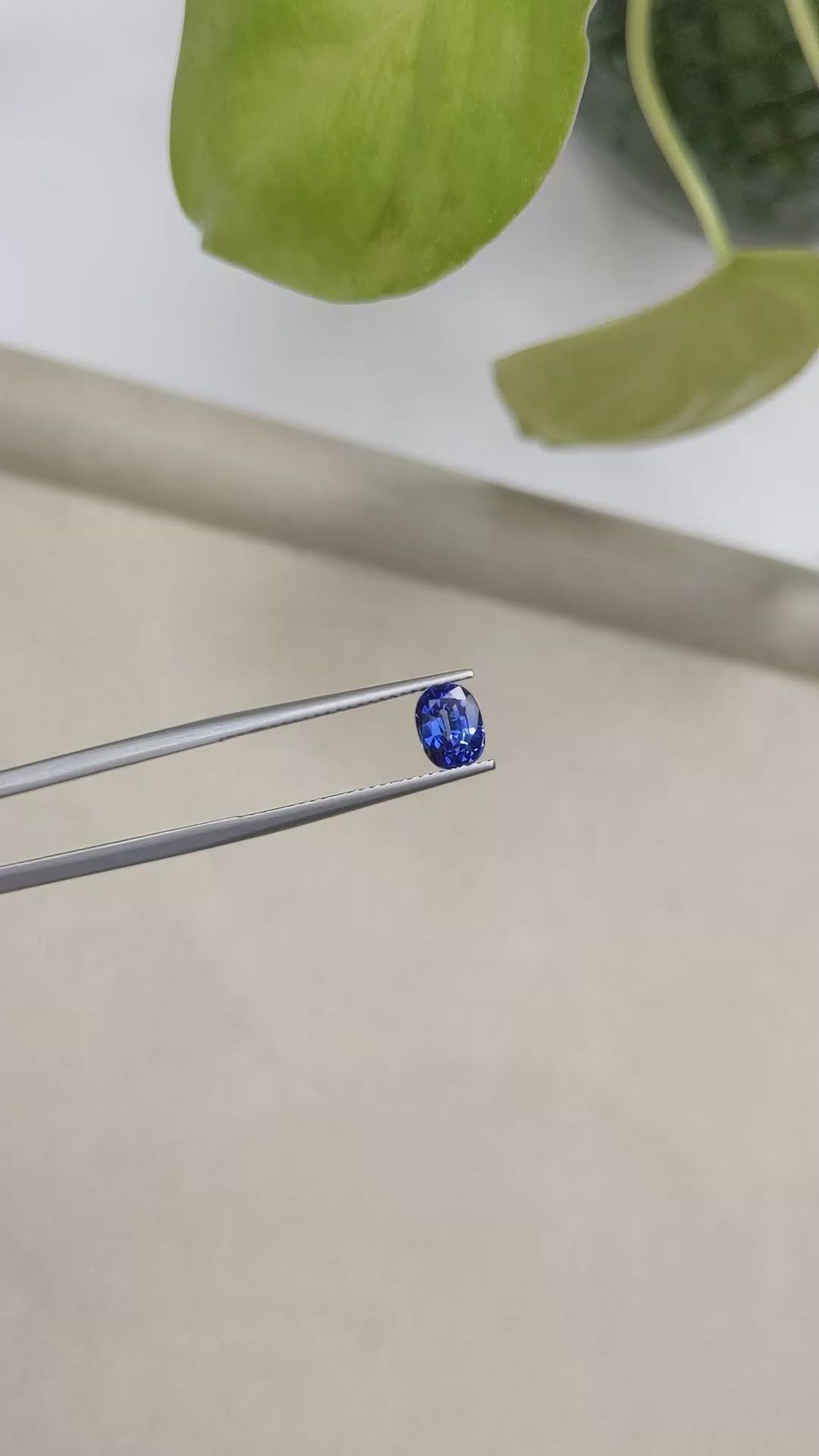 1.23 Ct. Blue Sapphire from Ceylon (Sri Lanka) Size Video