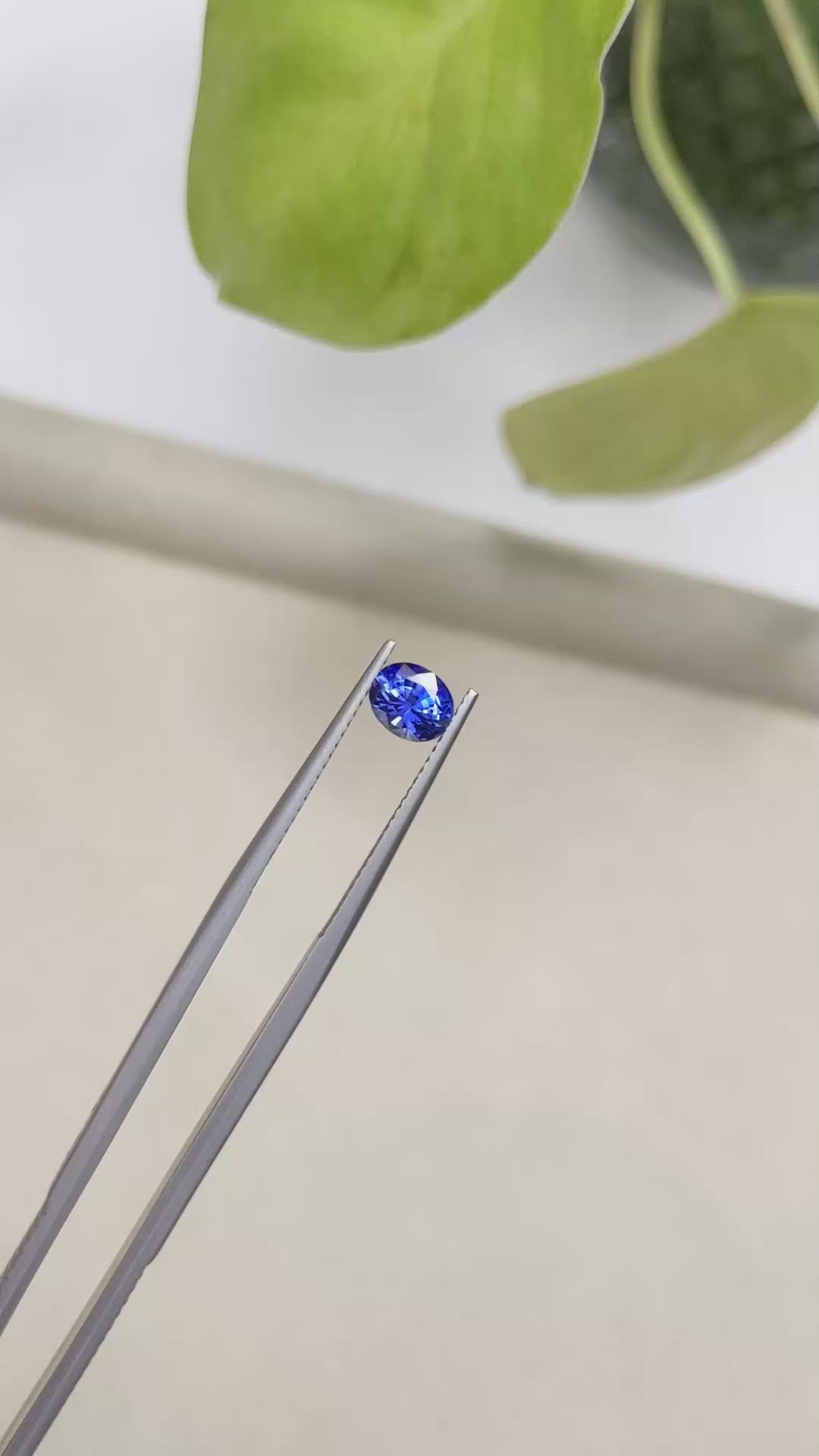 1.23 Ct. Blue Sapphire from Ceylon (Sri Lanka) Size Video