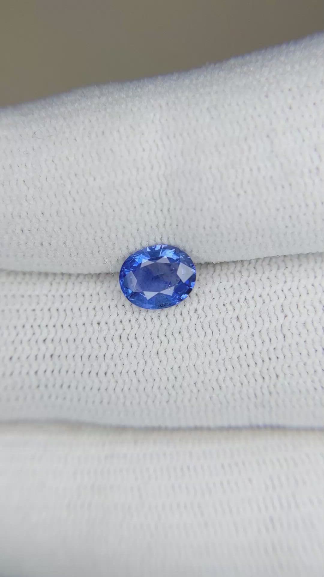 1.10 Ct. Blue Sapphire from Ceylon (Sri Lanka) Size Video
