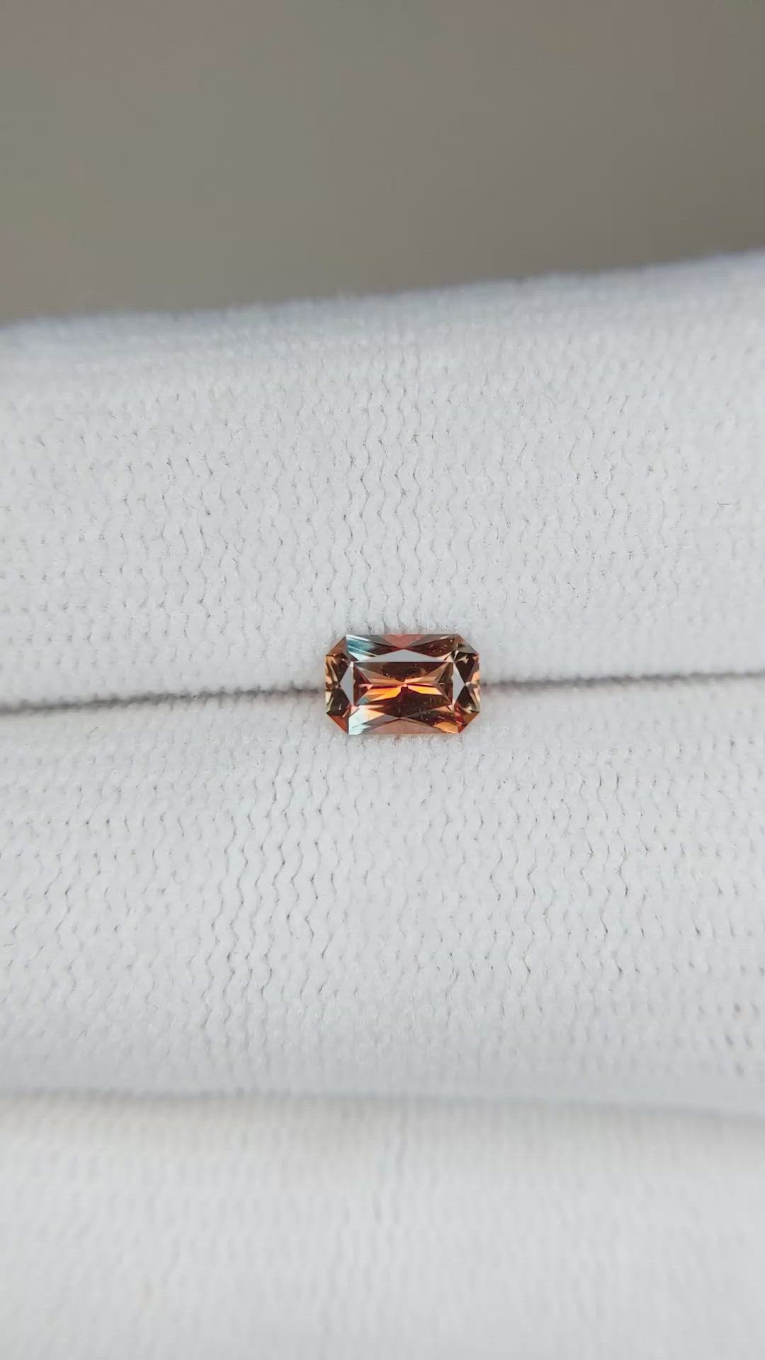 0.46 Ct. Bi Color Sapphire from Ceylon (Sri Lanka) Size Video