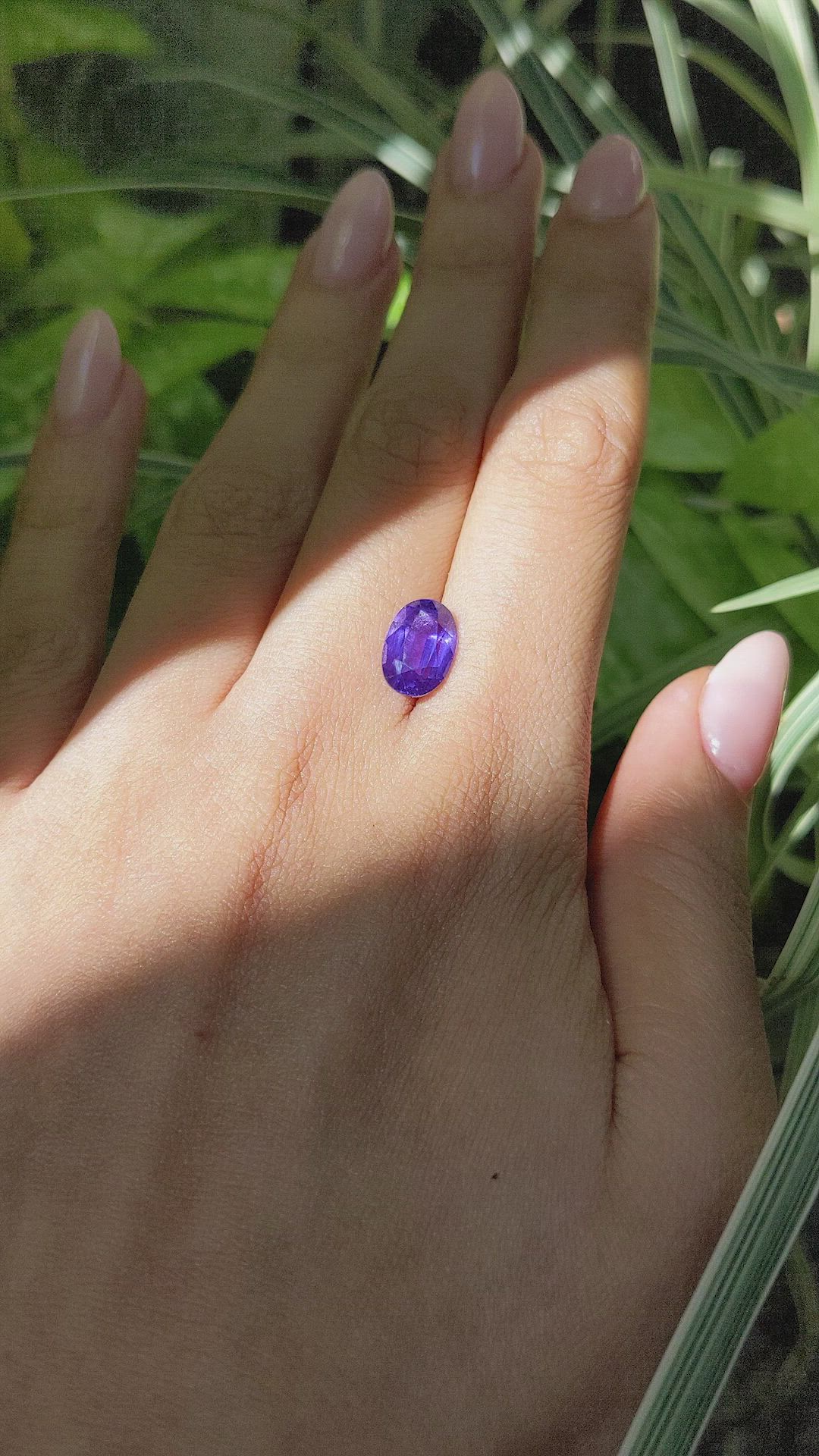 4.04 Ct. Bluish Purple Sapphire from Ceylon (Sri Lanka) Size Video