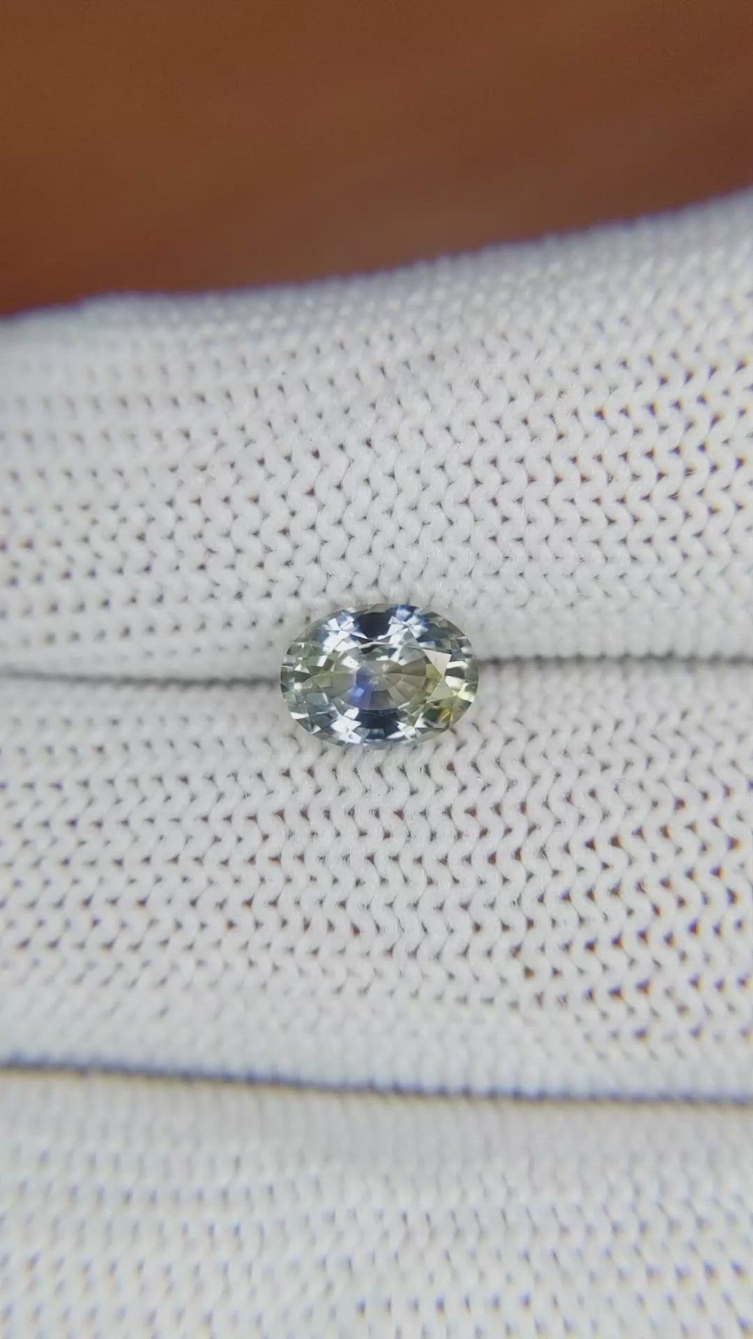 1.43 Ct. Bi Color Sapphire from Ceylon (Sri Lanka) Size Video