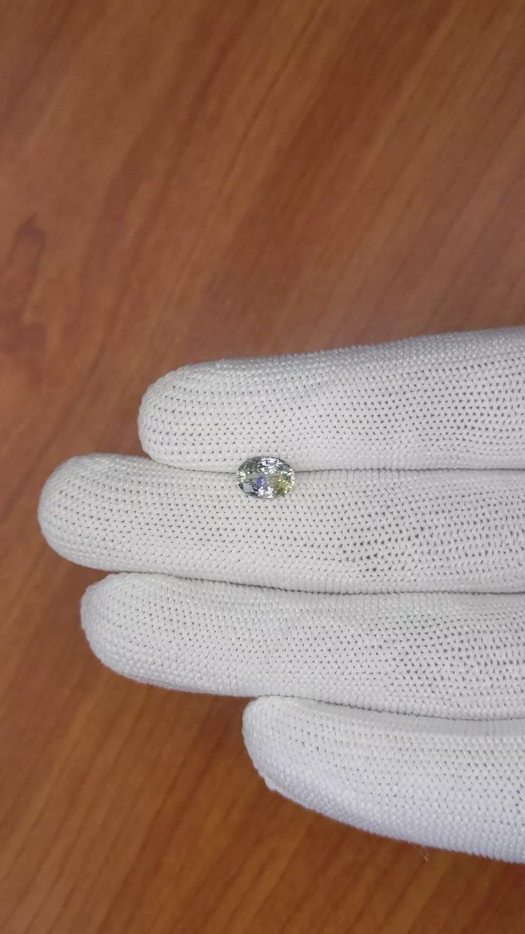 1.43 Ct. Bi Color Sapphire from Ceylon (Sri Lanka) Size Video