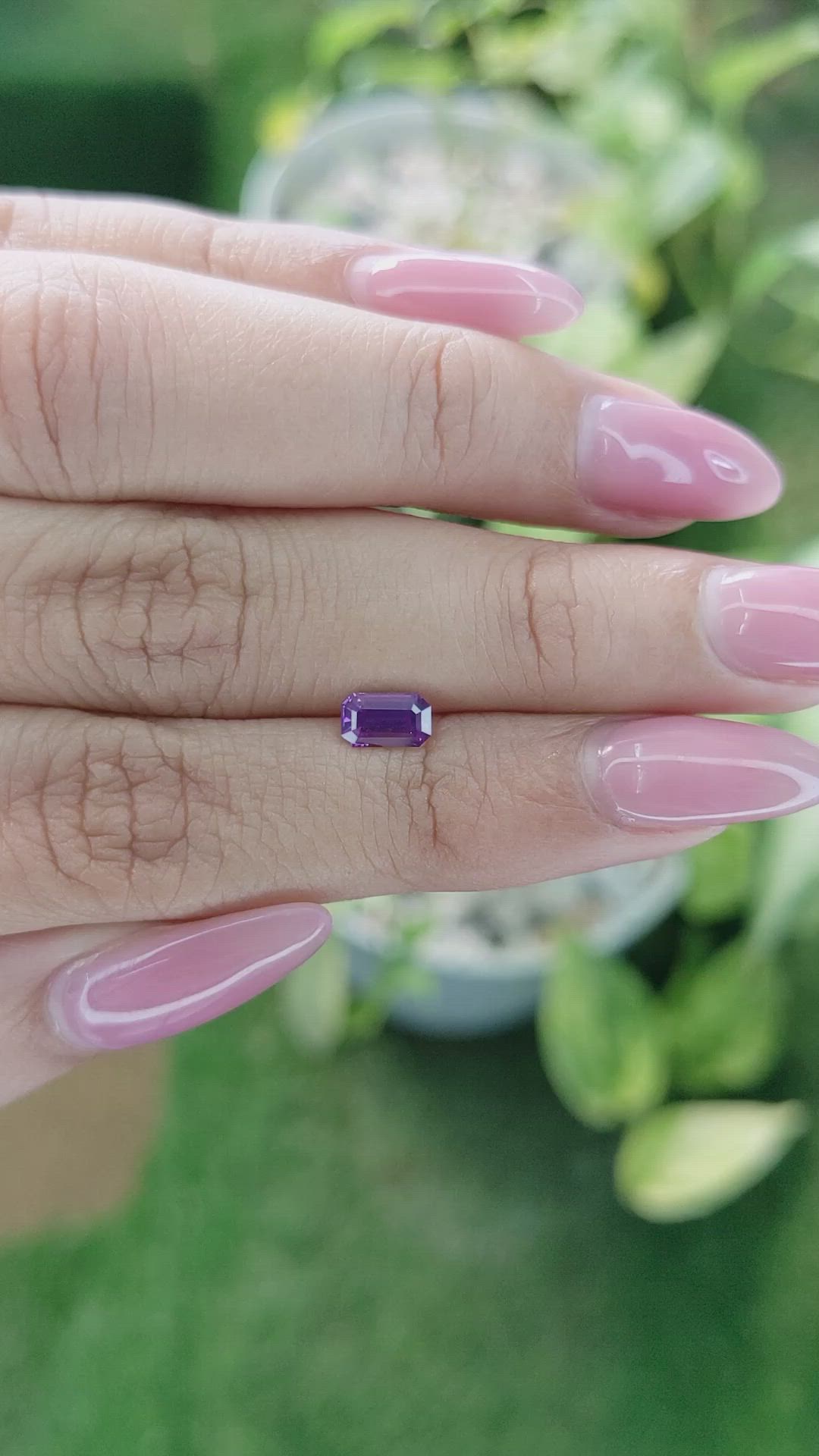 0.80 Ct. Pinkish Purple Sapphire from Ceylon (Sri Lanka) Size Video
