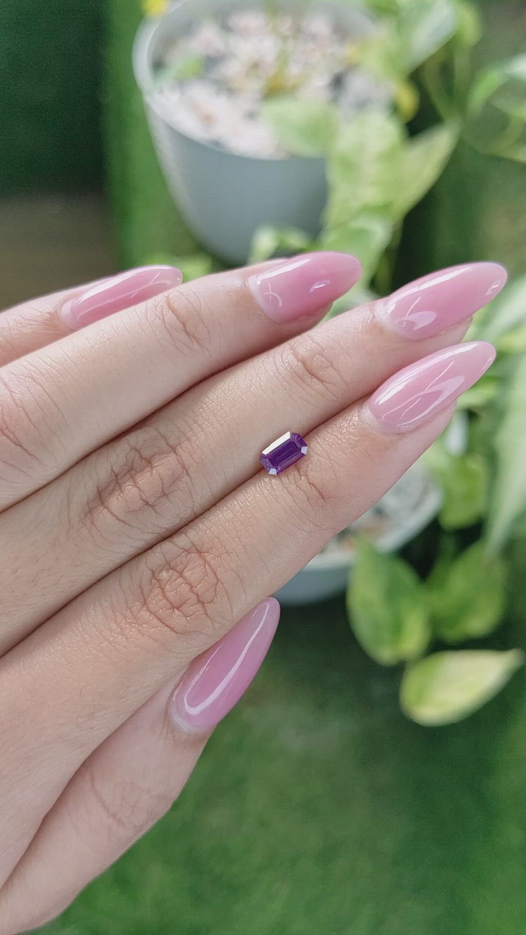 0.80 Ct. Pinkish Purple Sapphire from Ceylon (Sri Lanka) Size Video