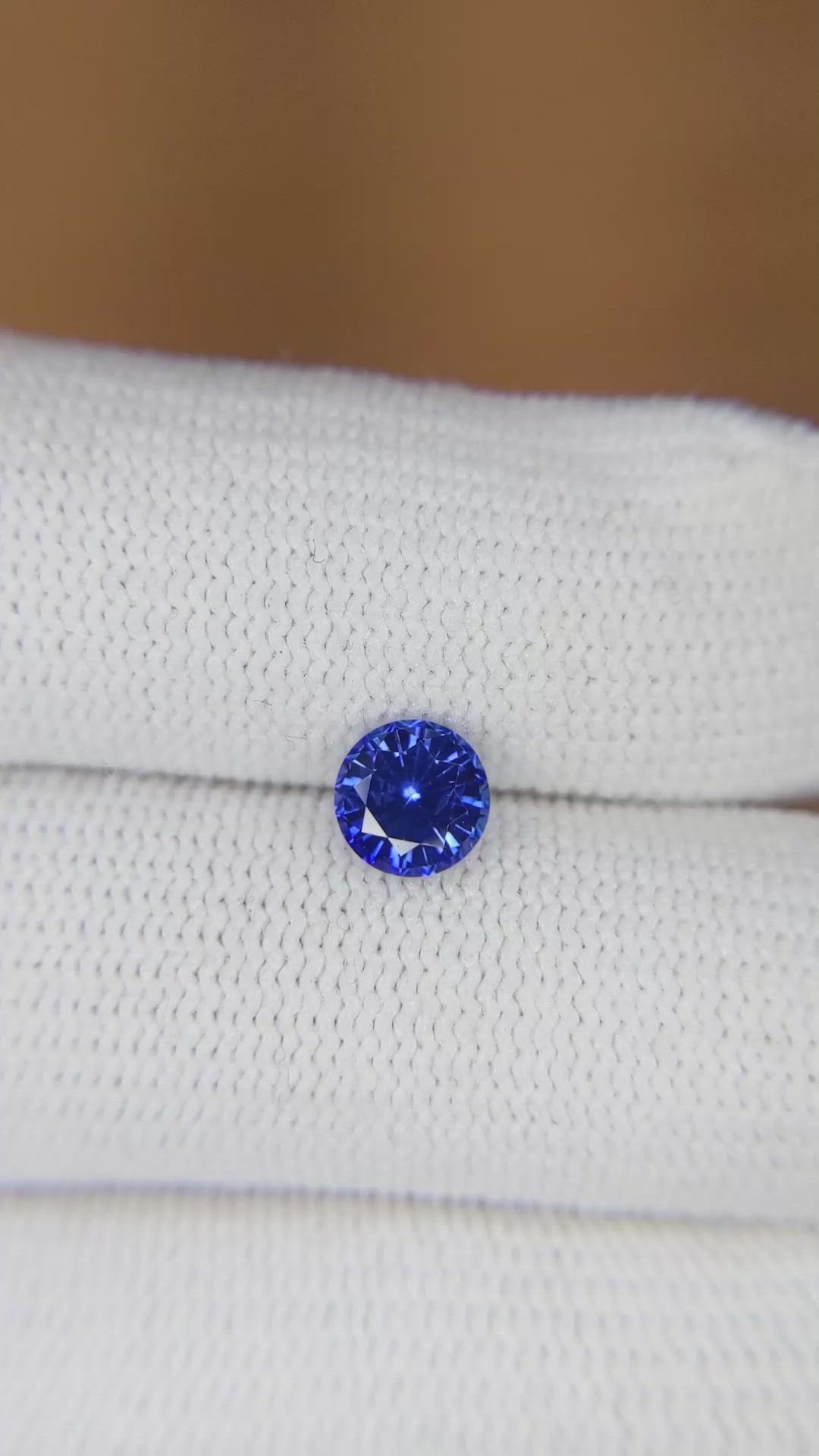 0.90 Ct. Blue Sapphire from Ceylon (Sri Lanka) Size Video