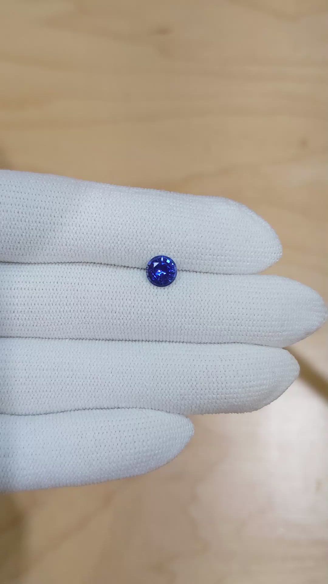 0.95 Ct. Blue Sapphire from Ceylon (Sri Lanka) Size Video