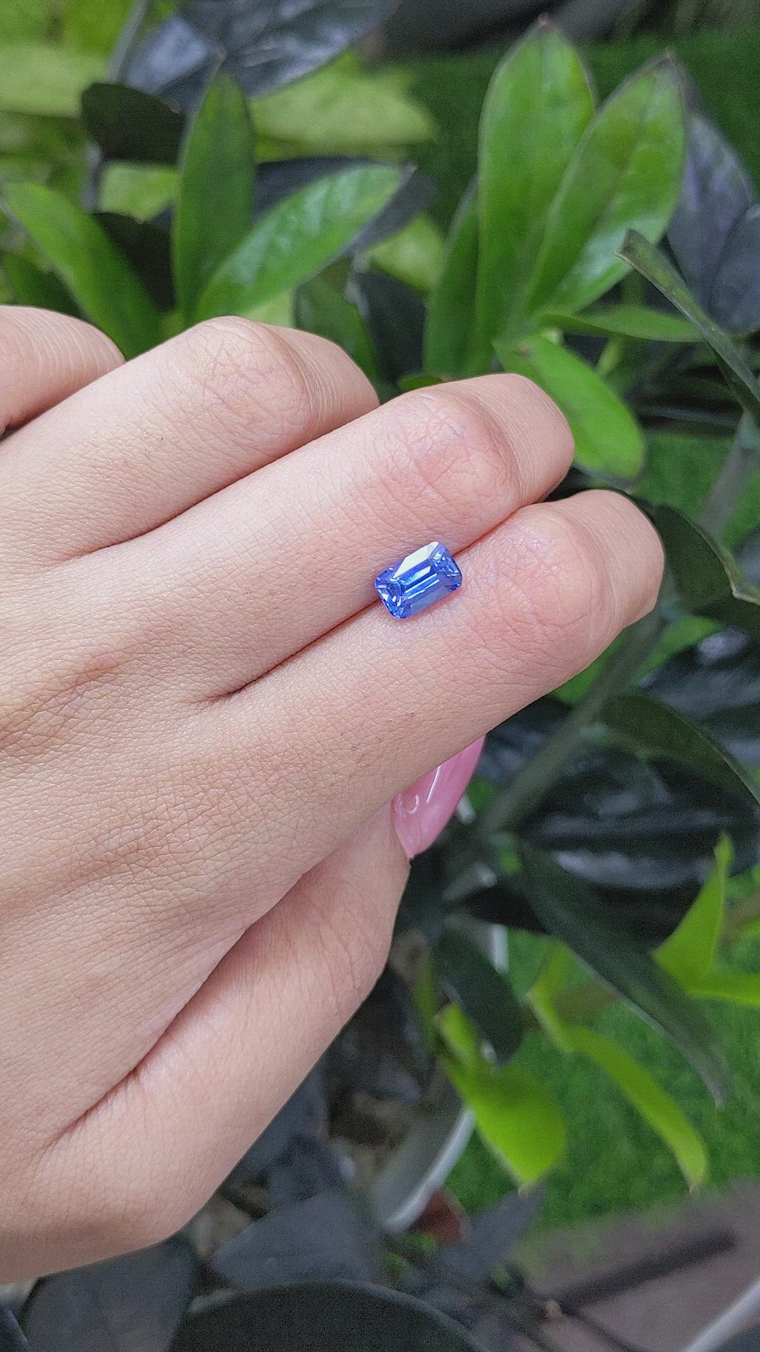 1.90 Ct. Blue Sapphire from Ceylon (Sri Lanka) Size Video