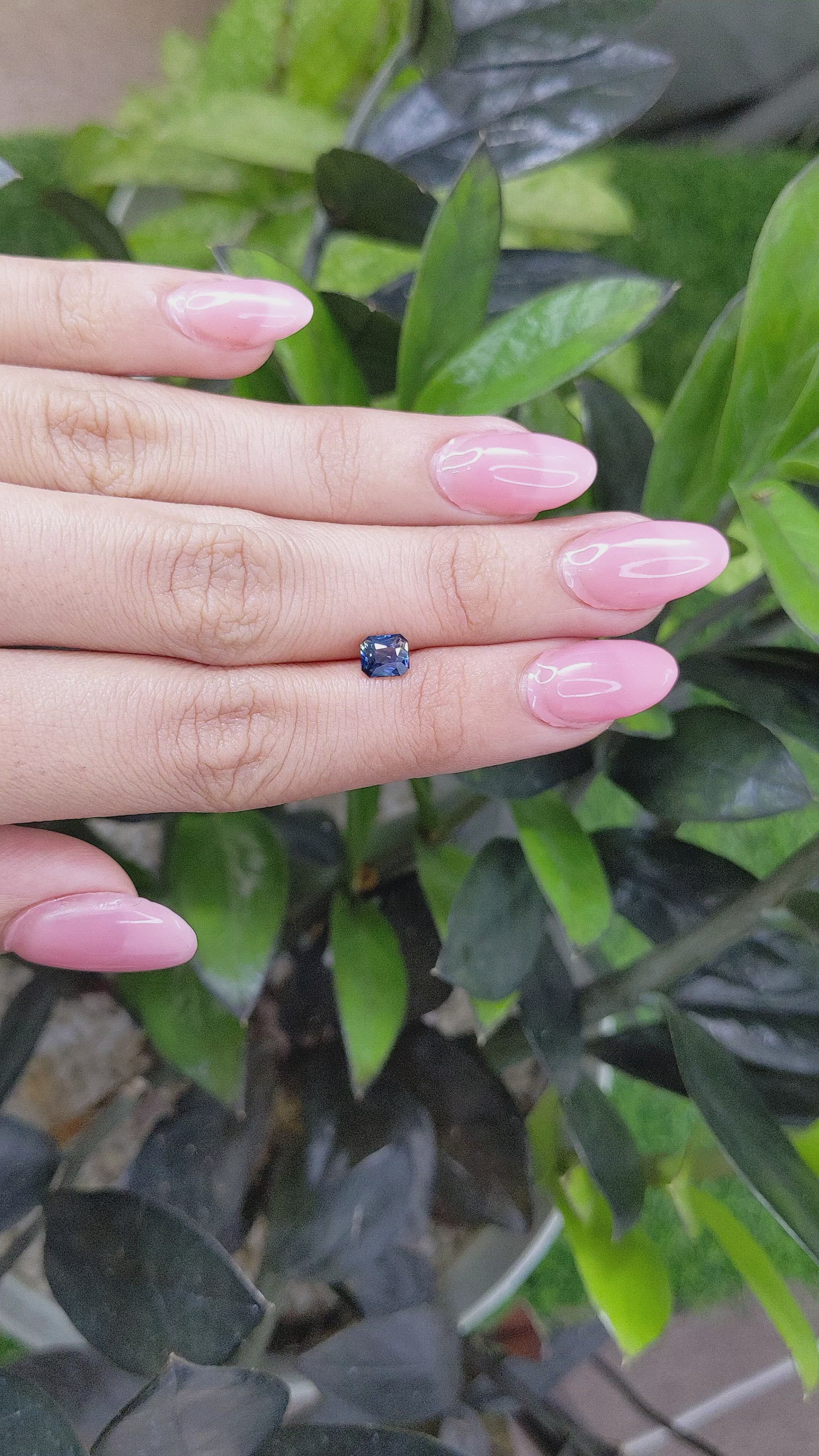 0.98 Ct. Bi Color Sapphire from Ceylon (Sri Lanka) Size Video
