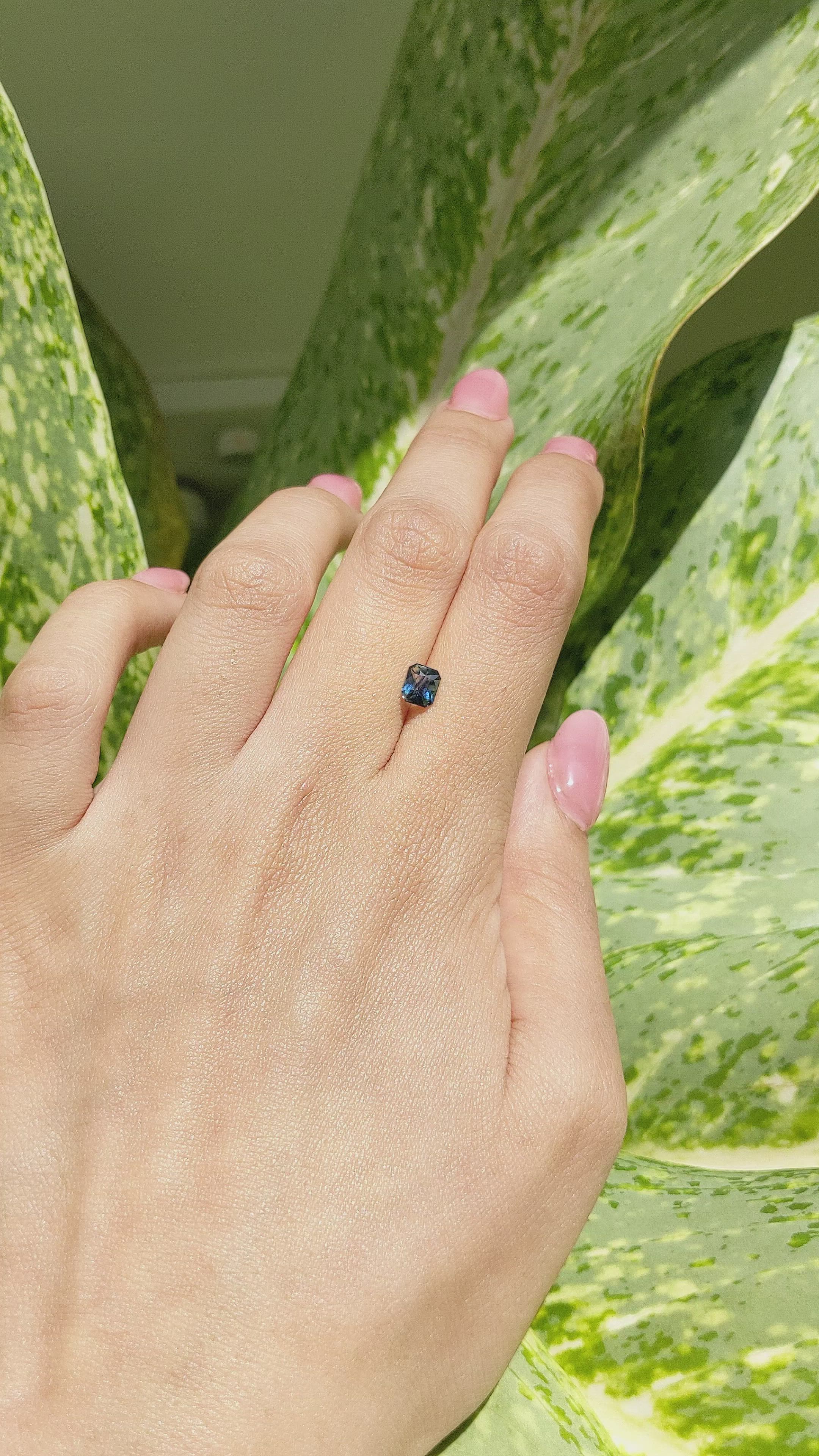 0.98 Ct. Bi Color Sapphire from Ceylon (Sri Lanka) Size Video