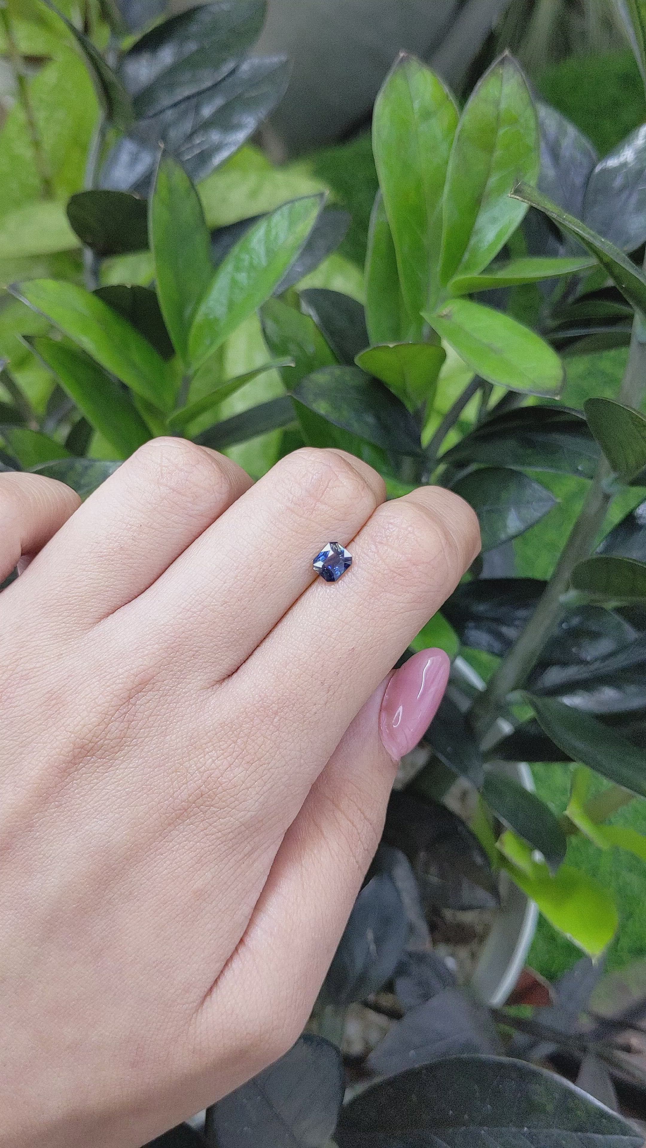 0.98 Ct. Bi Color Sapphire from Ceylon (Sri Lanka) Size Video