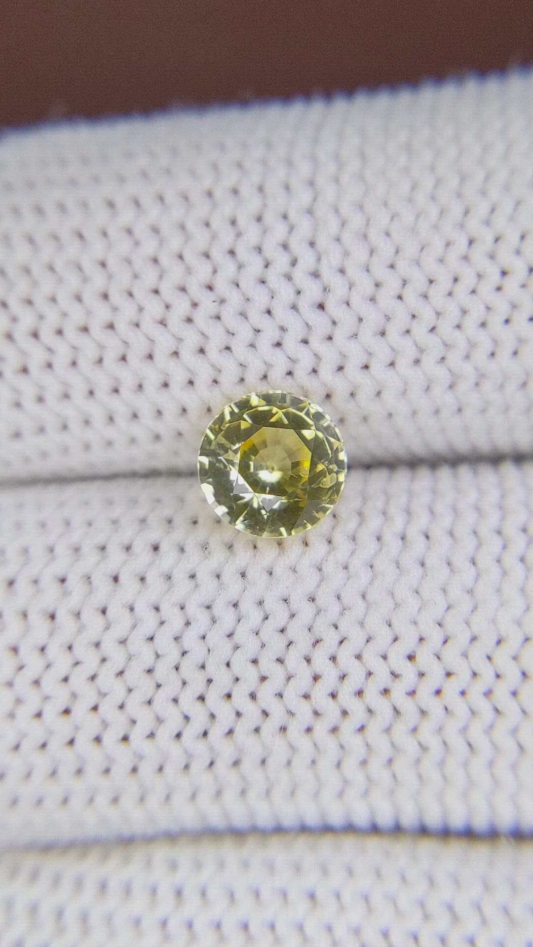 1.54 Ct. Yellow Sapphire from Ceylon (Sri Lanka) Size Video