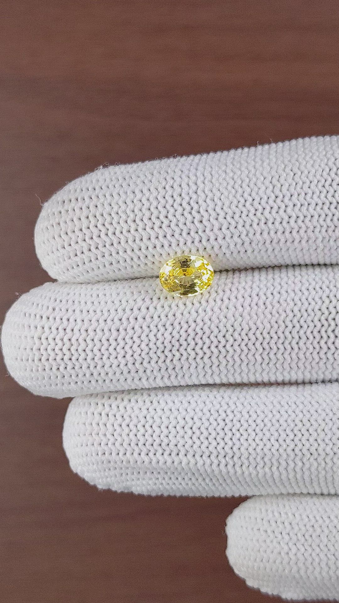 1.53 Ct. Yellow Sapphire from Ceylon (Sri Lanka) Size Video