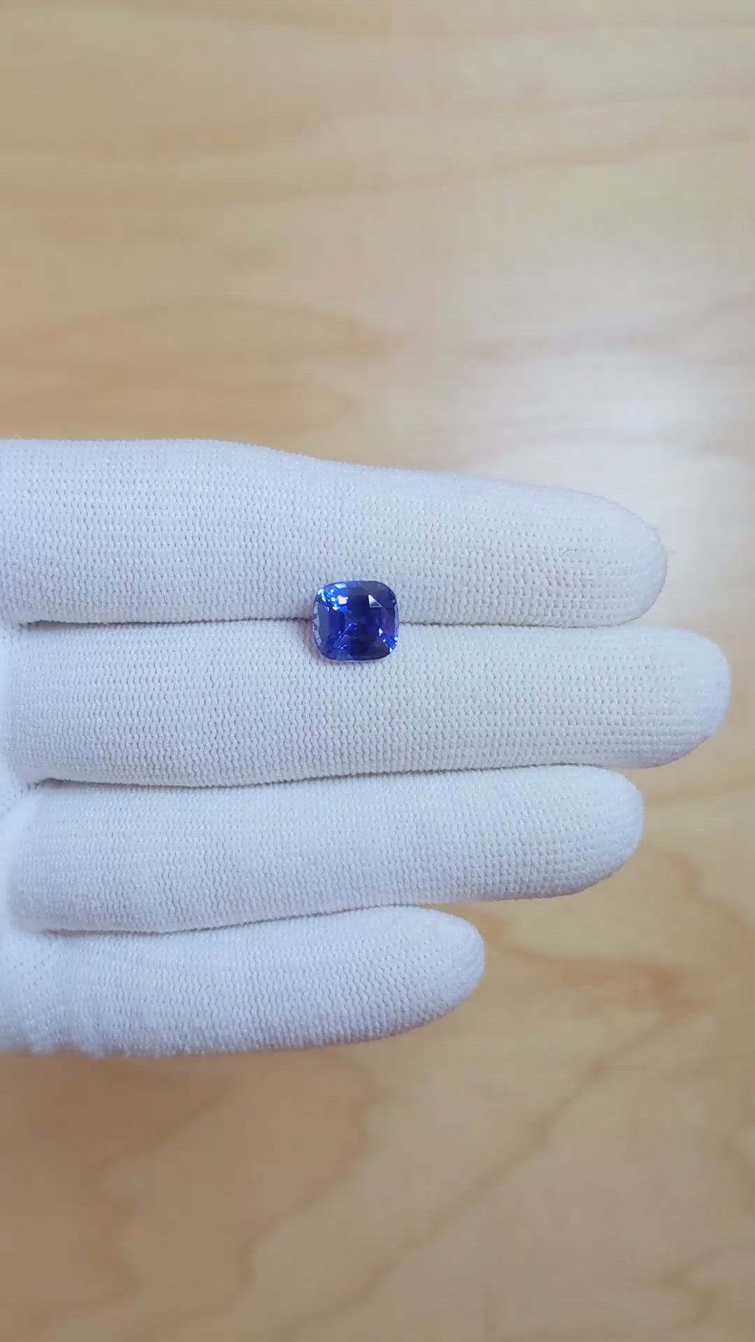 3.59 Ct. Blue Sapphire from Ceylon (Sri Lanka) Size Video