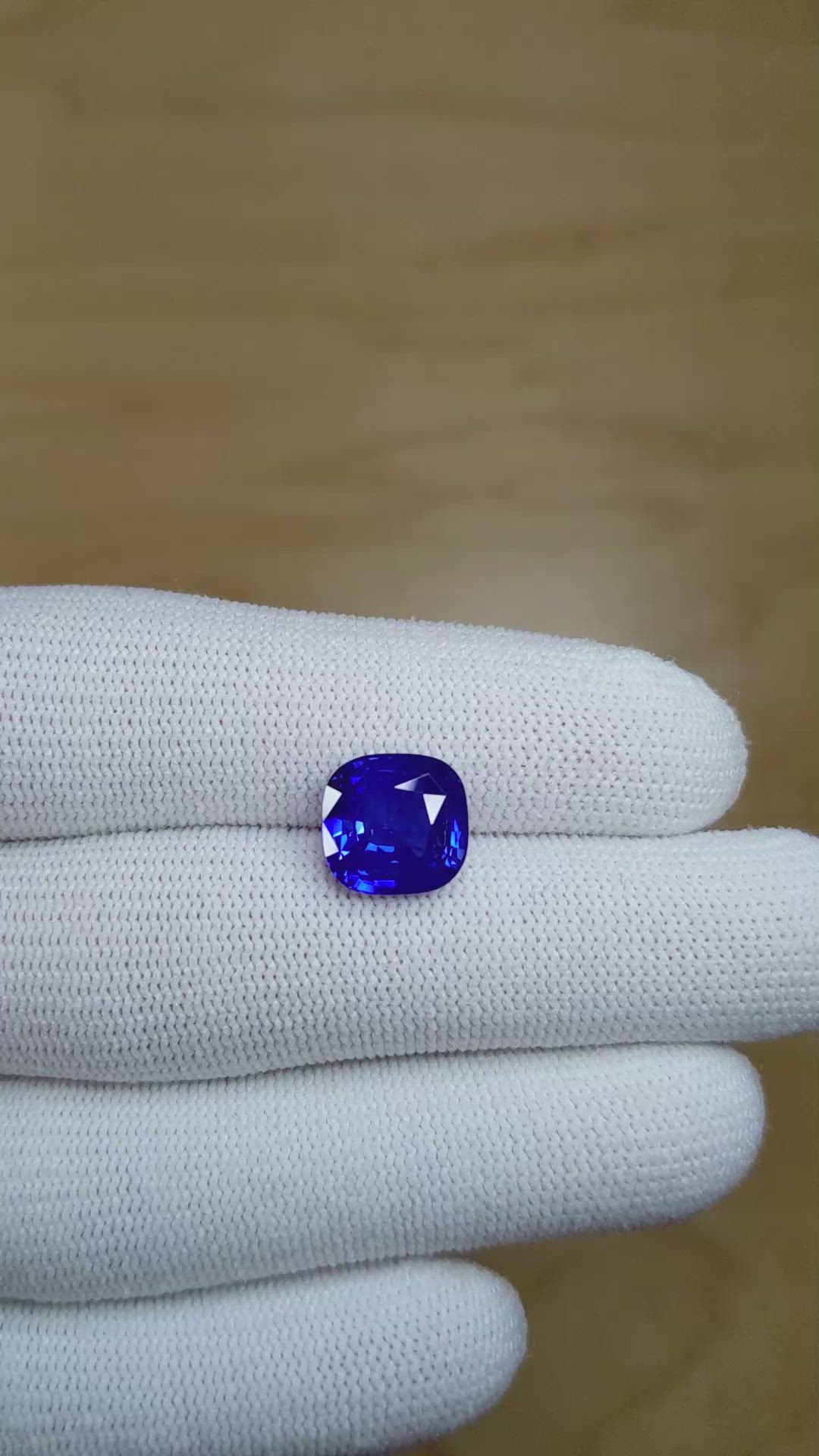 5.59 Ct. Blue Sapphire from Madagascar Size Video