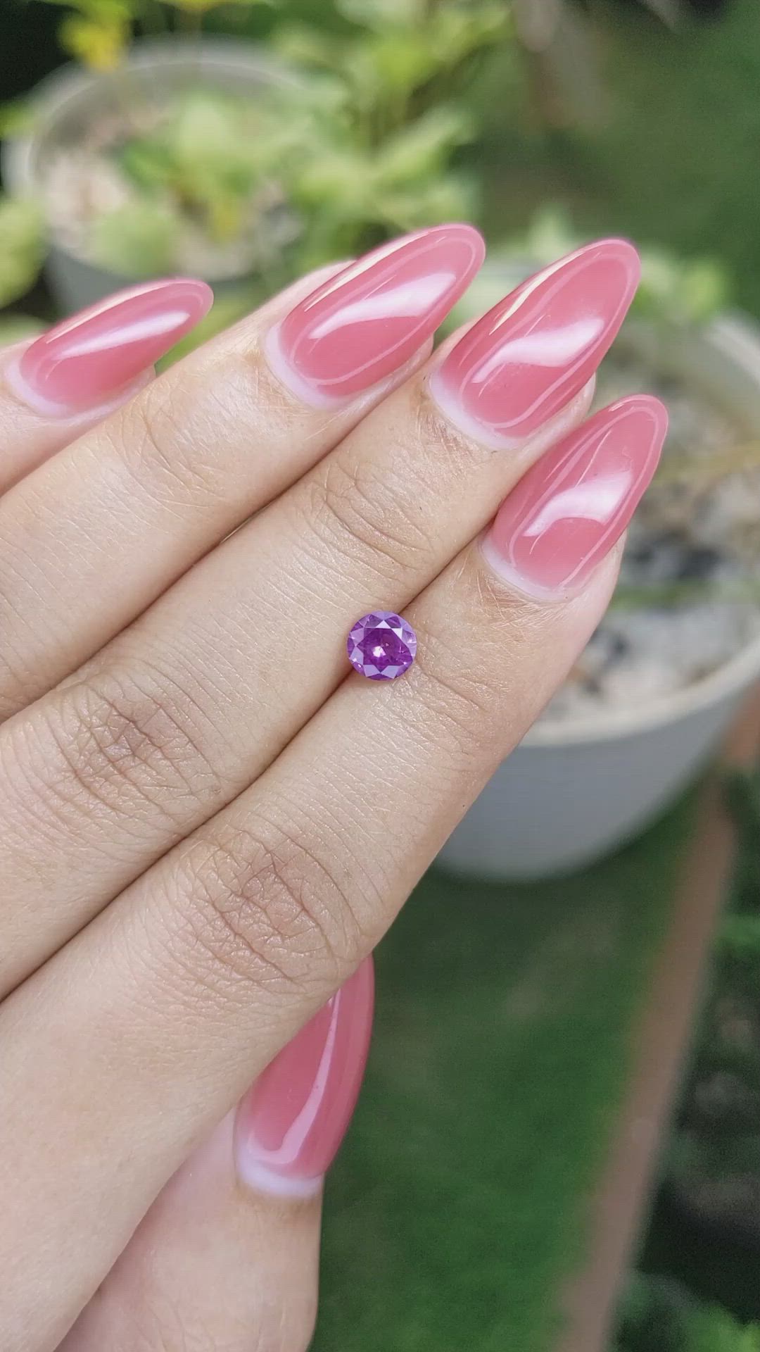 0.67 Ct. Pinkish Purple Sapphire from Ceylon (Sri Lanka) Size Video