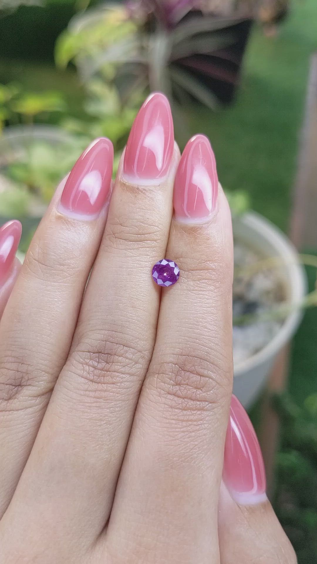 0.67 Ct. Pinkish Purple Sapphire from Ceylon (Sri Lanka) Size Video