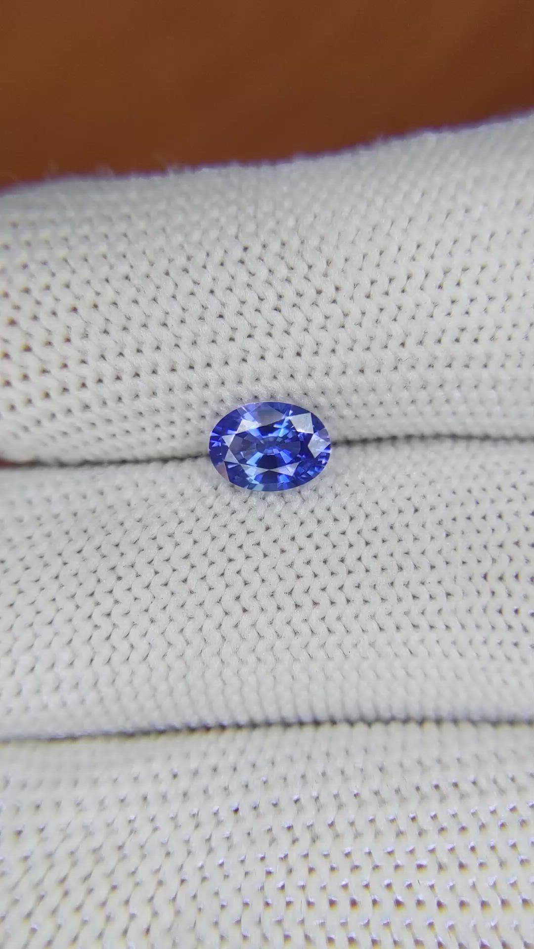 0.92 Ct. Blue Sapphire from Ceylon (Sri Lanka) Size Video