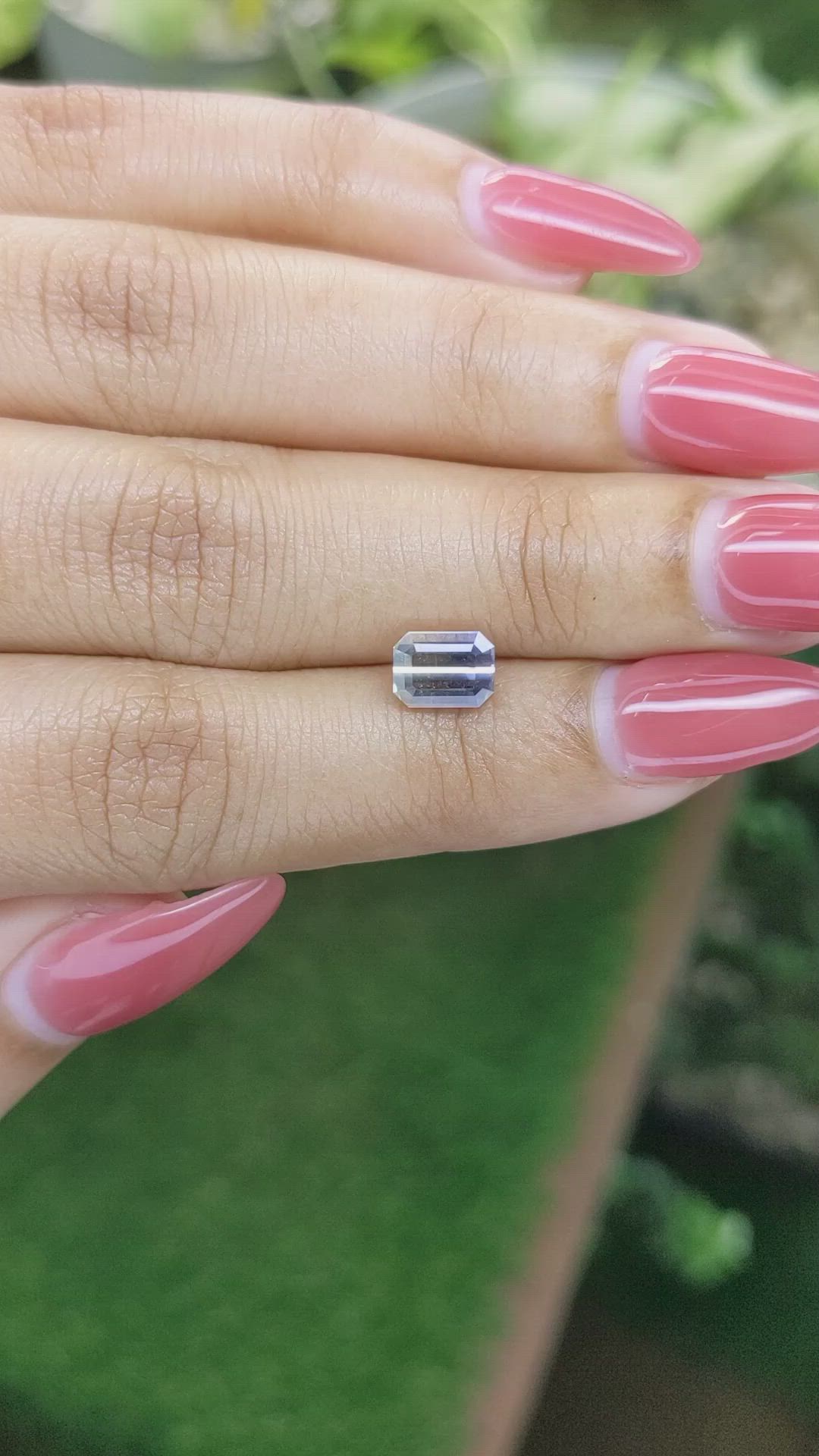 1.70 Ct. Bi Color Sapphire from Ceylon (Sri Lanka) Size Video