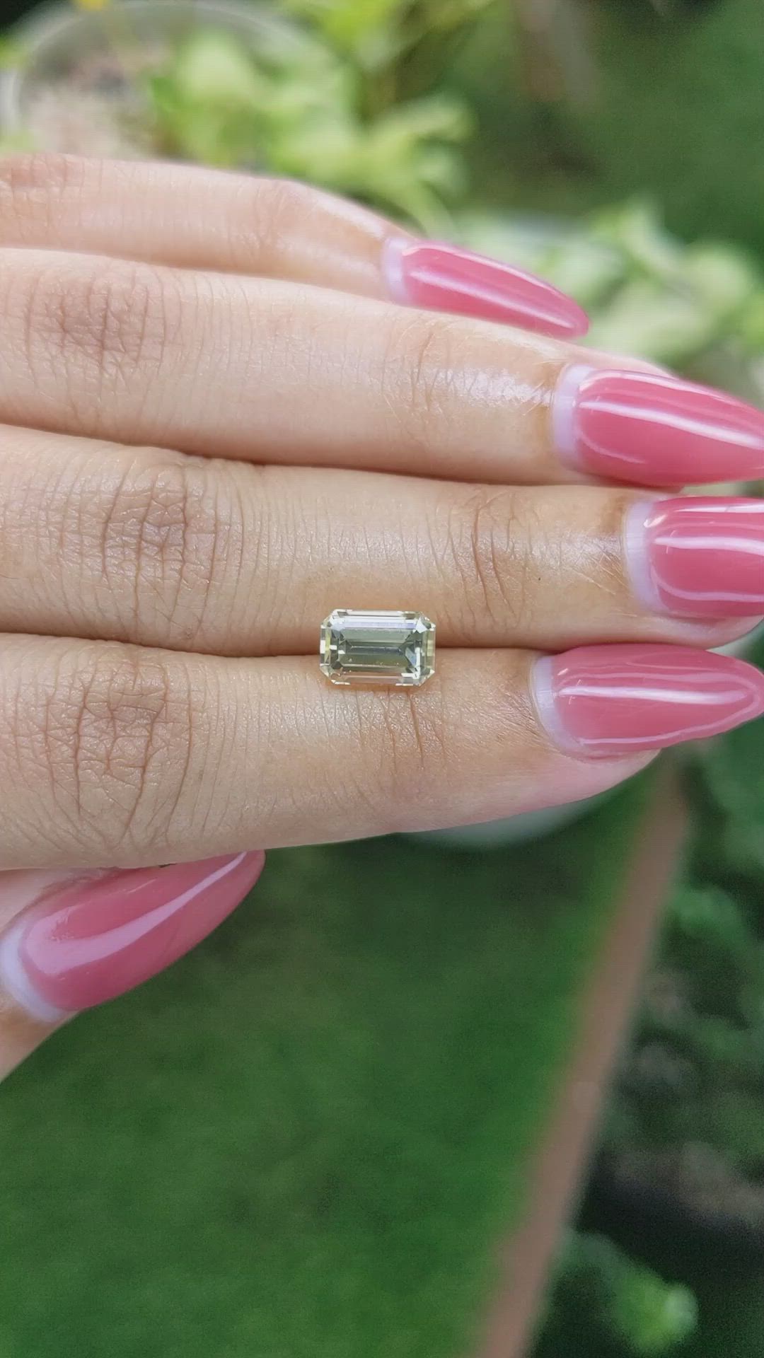 2.42 Ct. Yellow Sapphire from Ceylon (Sri Lanka) Size Video
