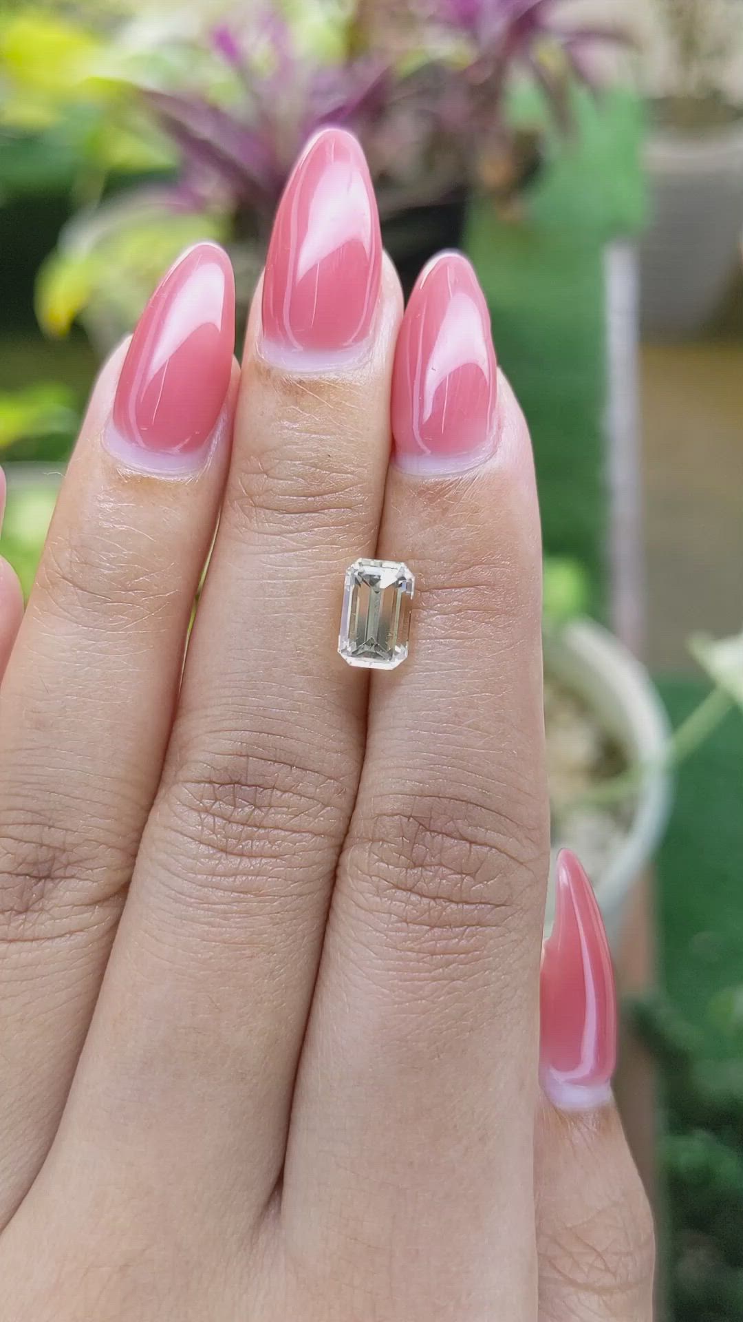2.42 Ct. Yellow Sapphire from Ceylon (Sri Lanka) Size Video