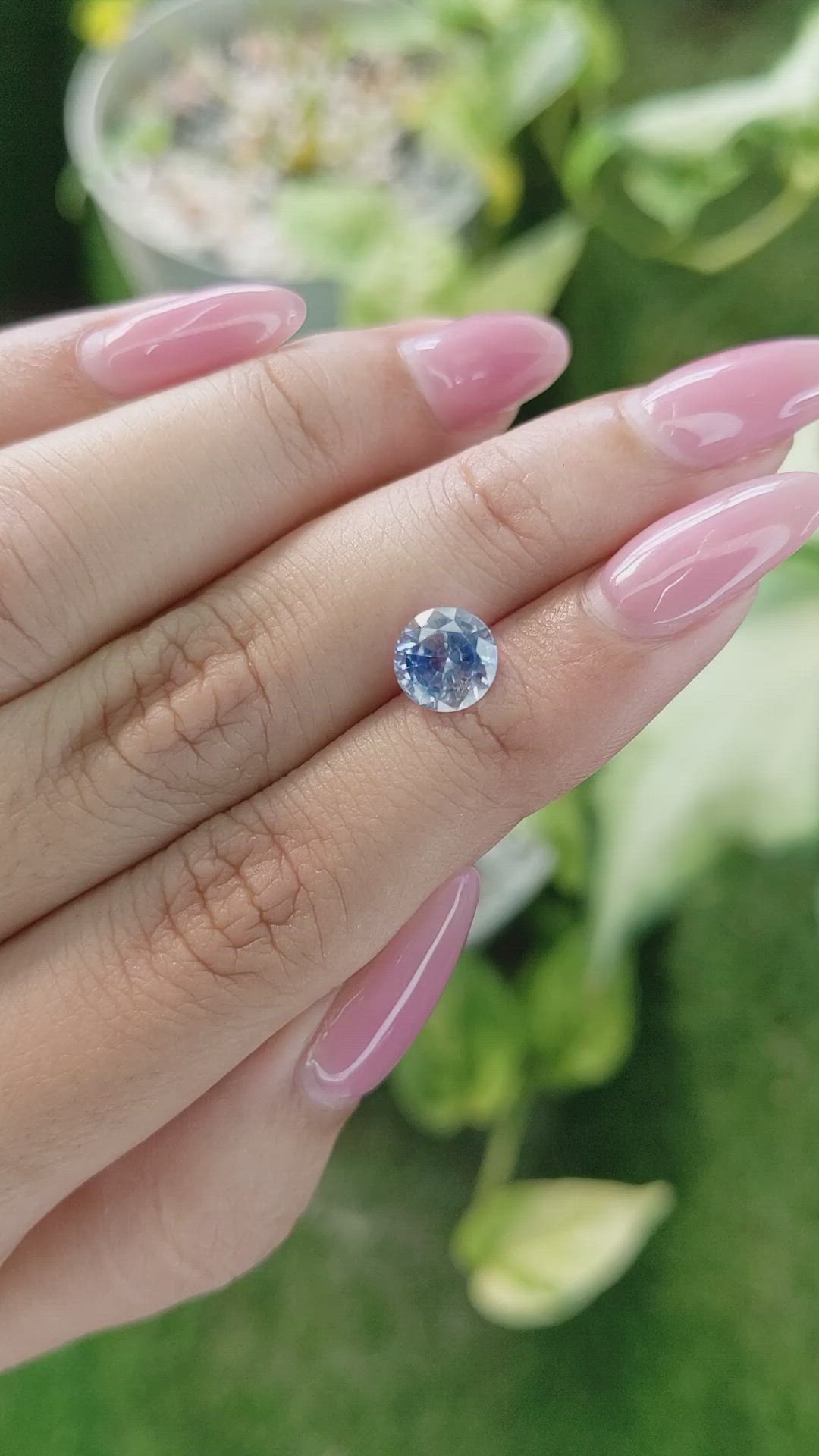 2.21 Ct. Bi Color Sapphire from Ceylon (Sri Lanka) Size Video