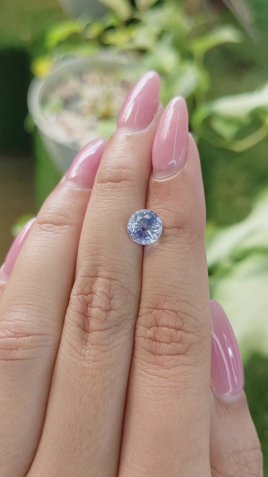 2.21 Ct. Bi Color Sapphire from Ceylon (Sri Lanka) Size Video