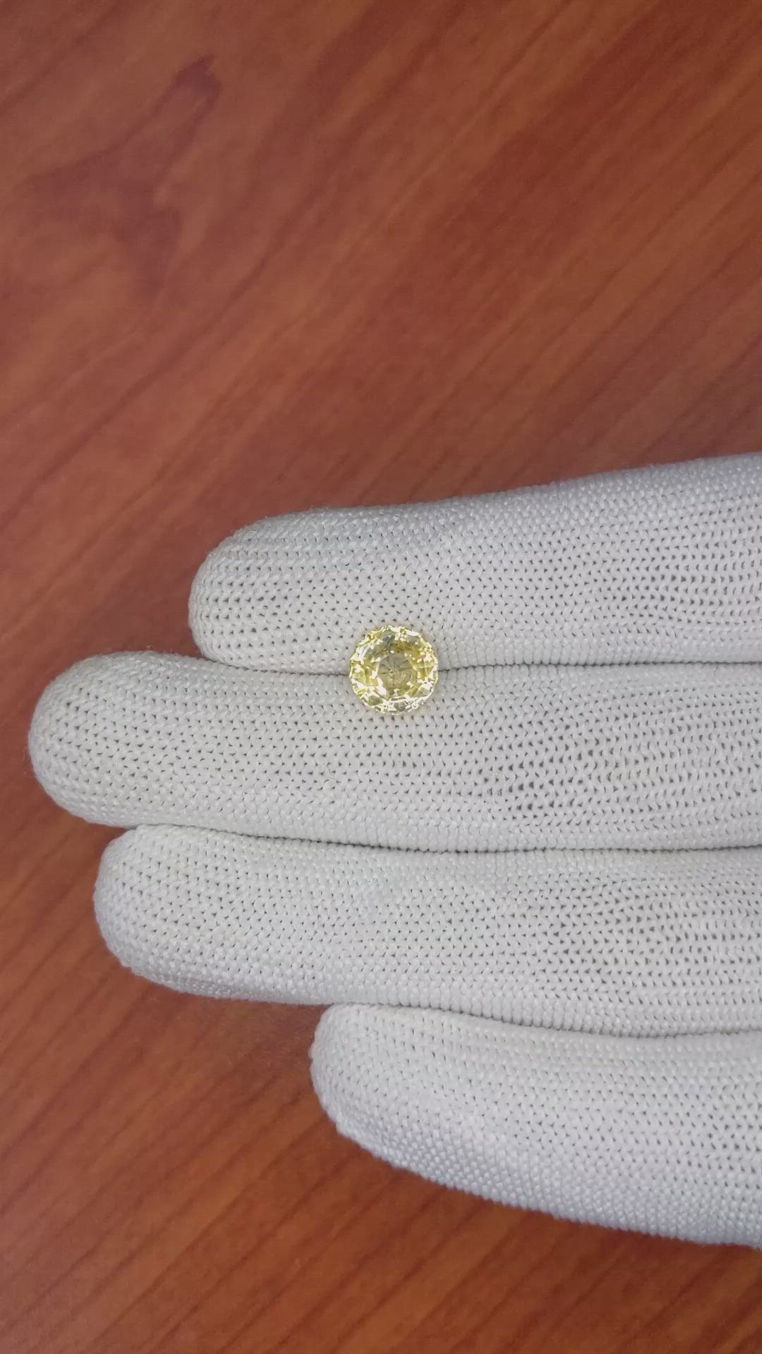 2.53 Ct. Yellow Sapphire from Ceylon (Sri Lanka) Size Video