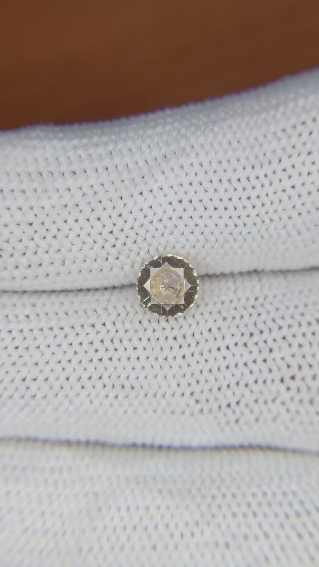 1.03 Ct. Peach Sapphire from Ceylon (Sri Lanka) Size Video