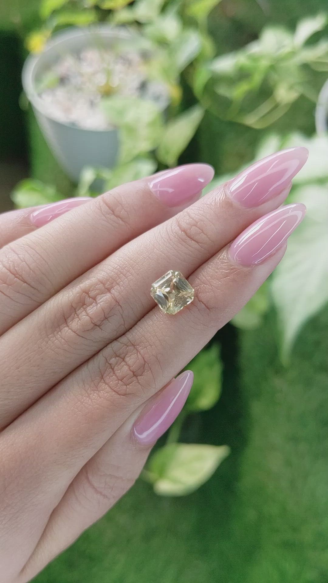 3.07 Ct. Yellow Sapphire from Ceylon (Sri Lanka) Size Video