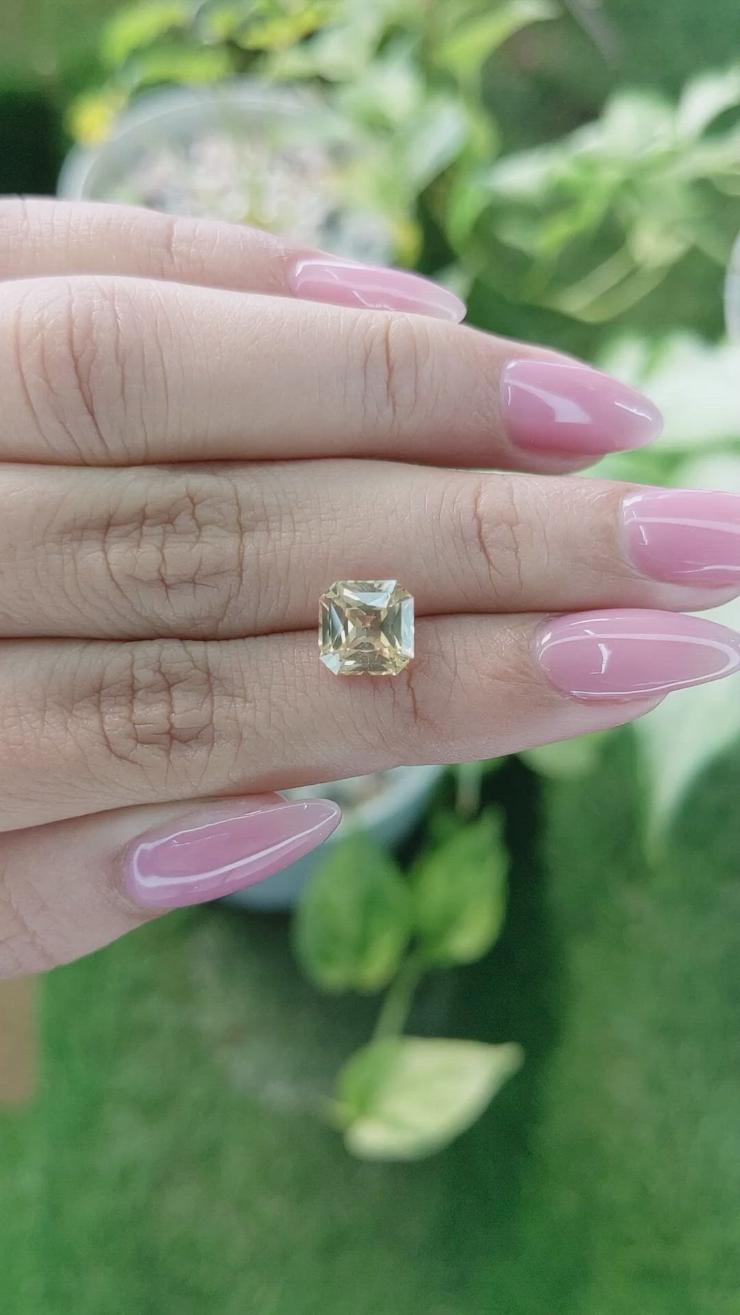 3.07 Ct. Yellow Sapphire from Ceylon (Sri Lanka) Size Video