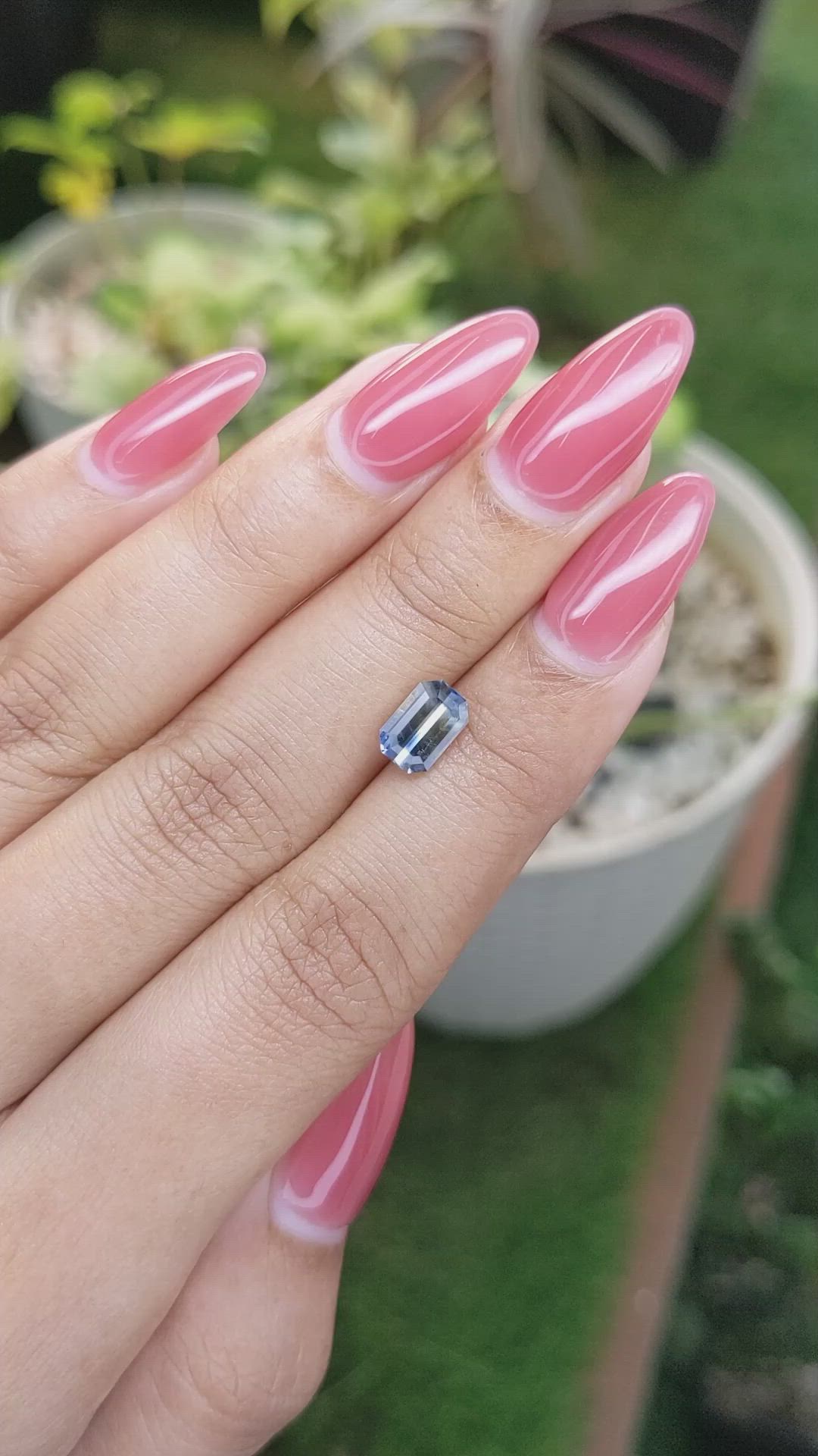 1.75 Ct. Bi Color Sapphire from Ceylon (Sri Lanka) Size Video