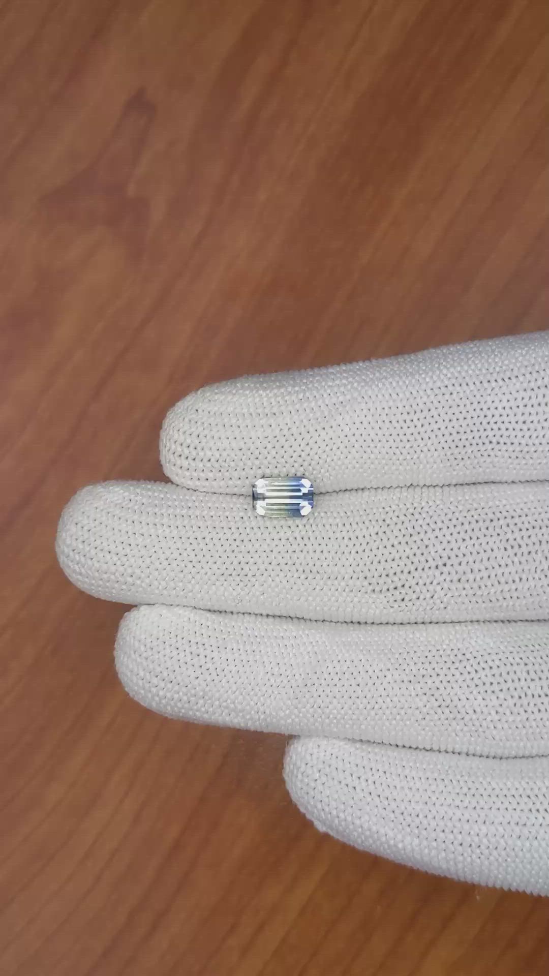 1.75 Ct. Bi Color Sapphire from Ceylon (Sri Lanka) Size Video