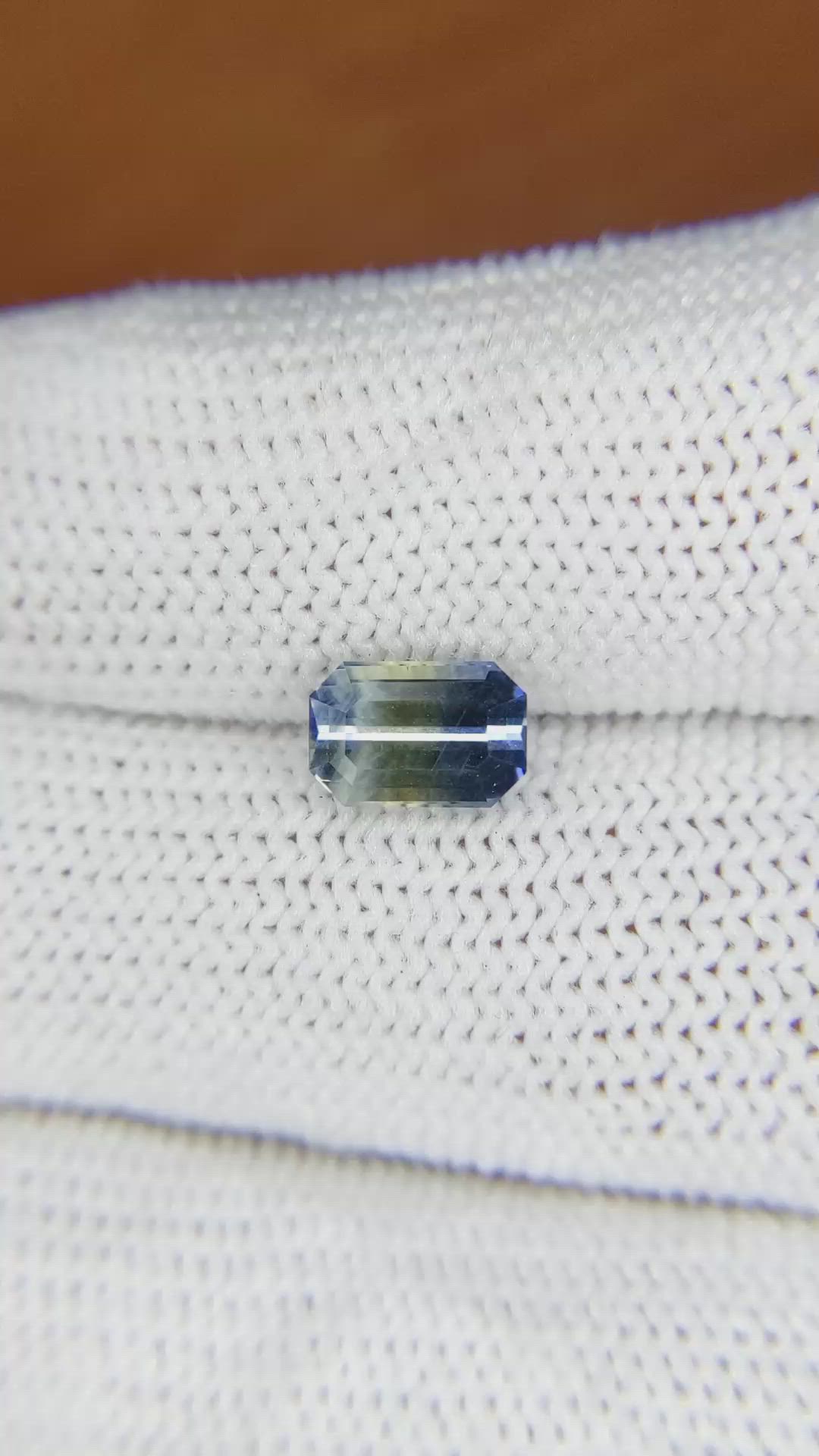 1.75 Ct. Bi Color Sapphire from Ceylon (Sri Lanka) Size Video