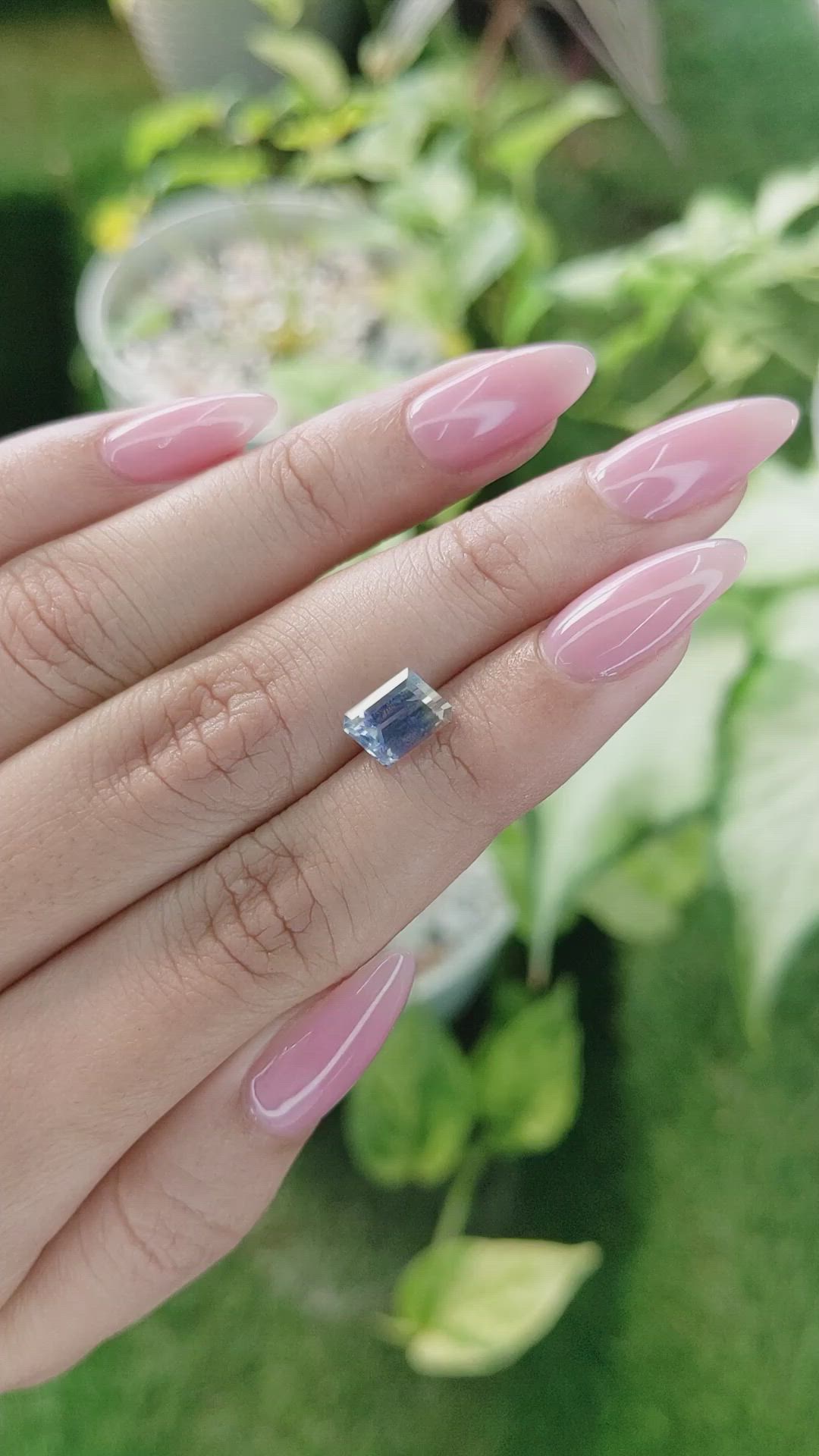 2.40 Ct. Bi Color Sapphire from Ceylon (Sri Lanka) Size Video