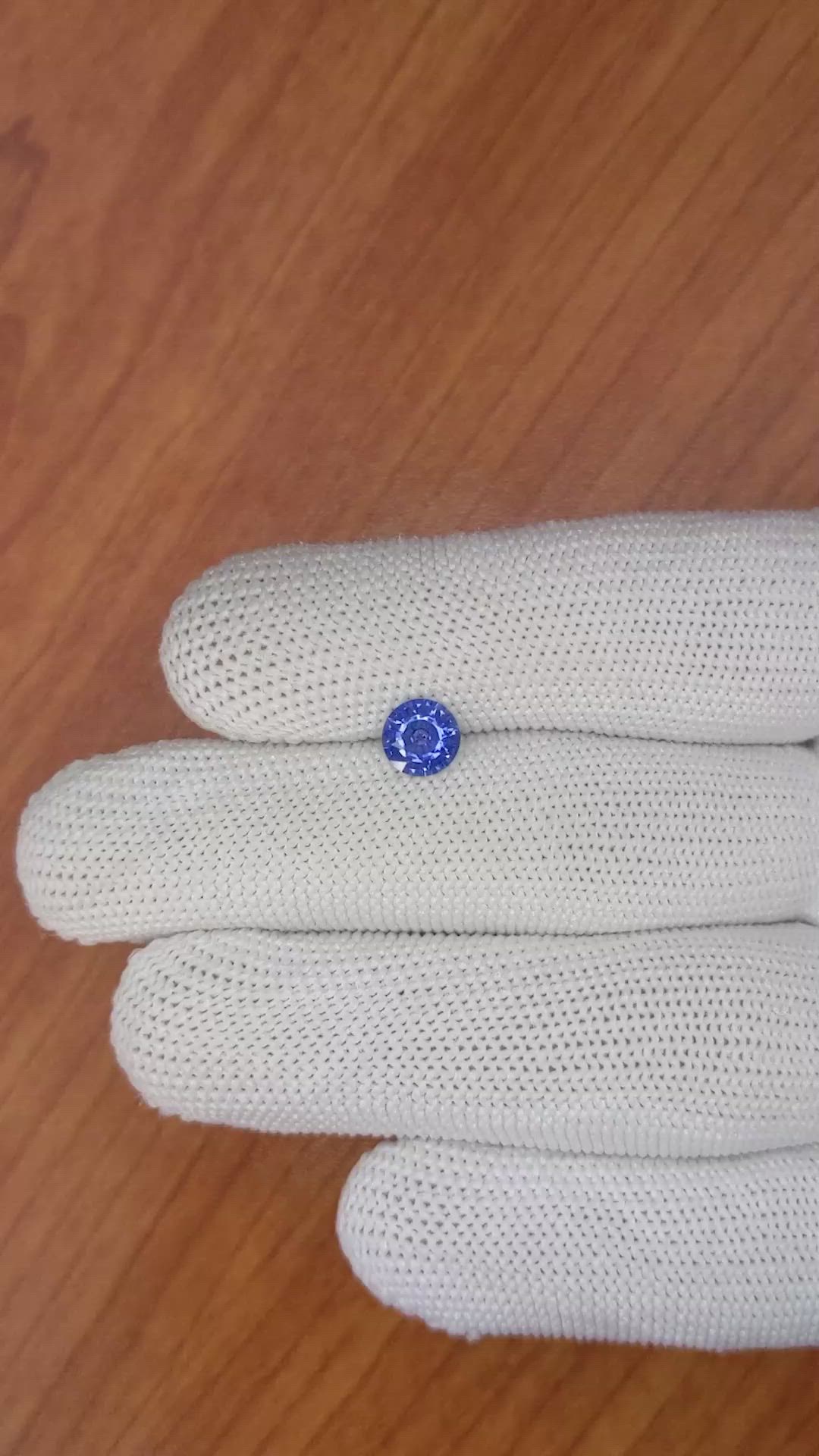 1.04 Ct. Blue Sapphire from Ceylon (Sri Lanka) Size Video
