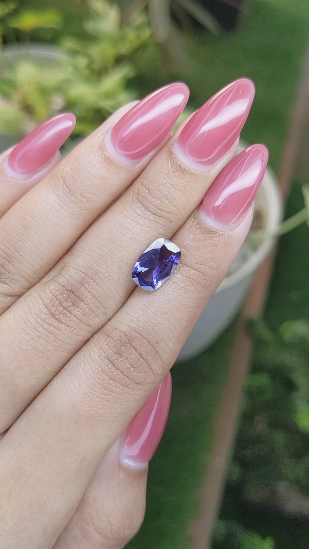 2.83 Ct. Purplish Blue Sapphire from Ceylon (Sri Lanka) Size Video