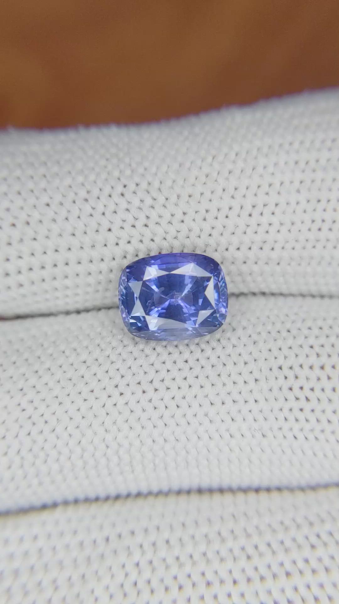 3.60 Ct. Blue Sapphire from Ceylon (Sri Lanka) Size Video