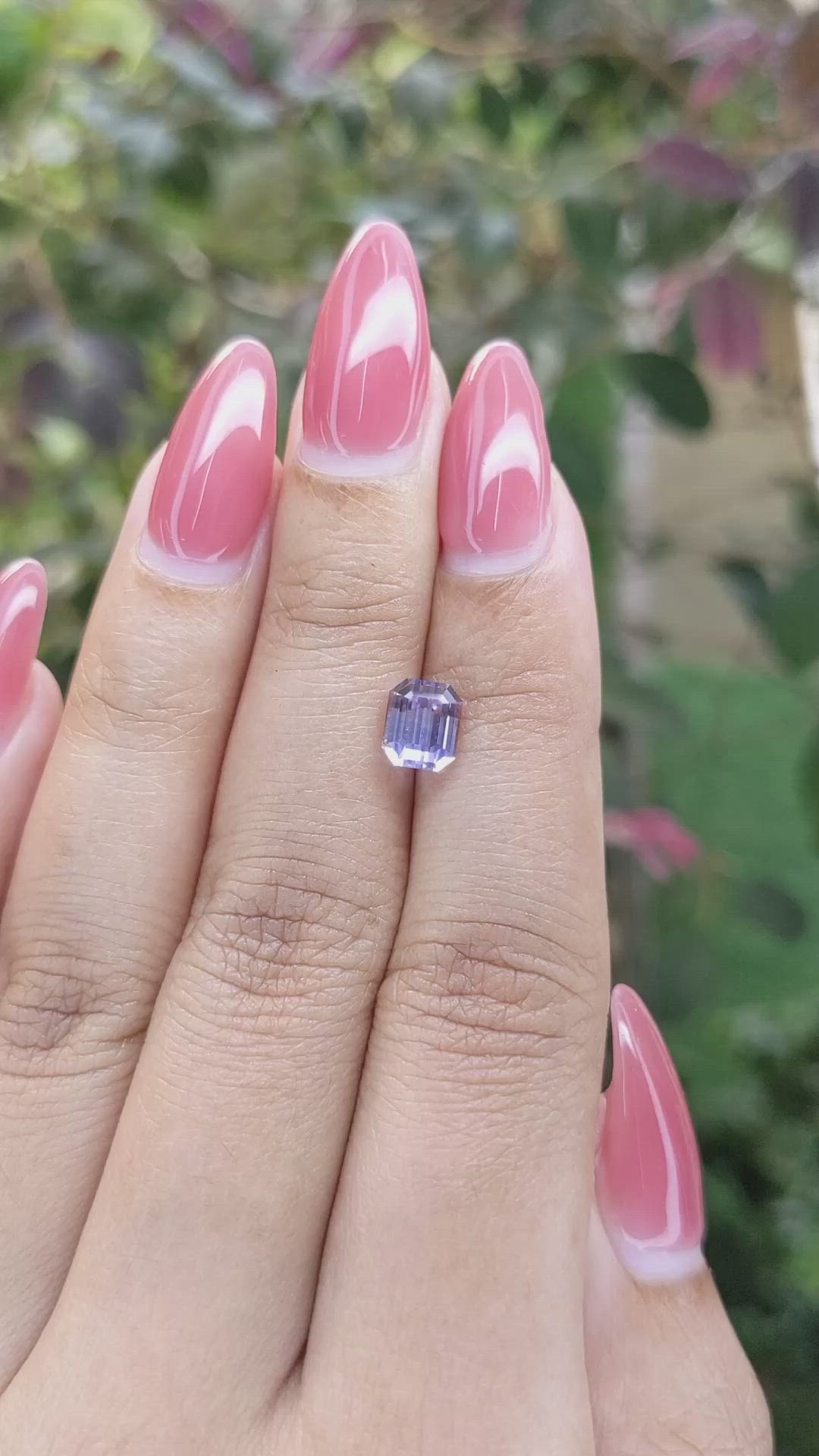 2.00 Ct. Bi Color Sapphire from Ceylon (Sri Lanka) Size Video