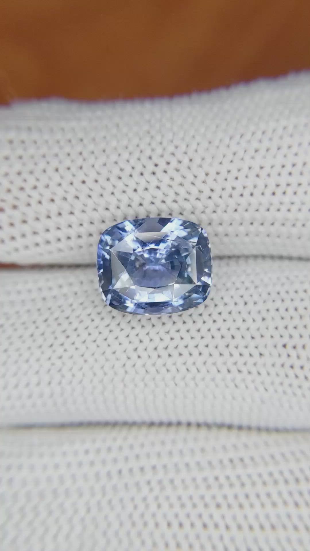 6.02 Ct. Blue Sapphire from Ceylon (Sri Lanka) Size Video