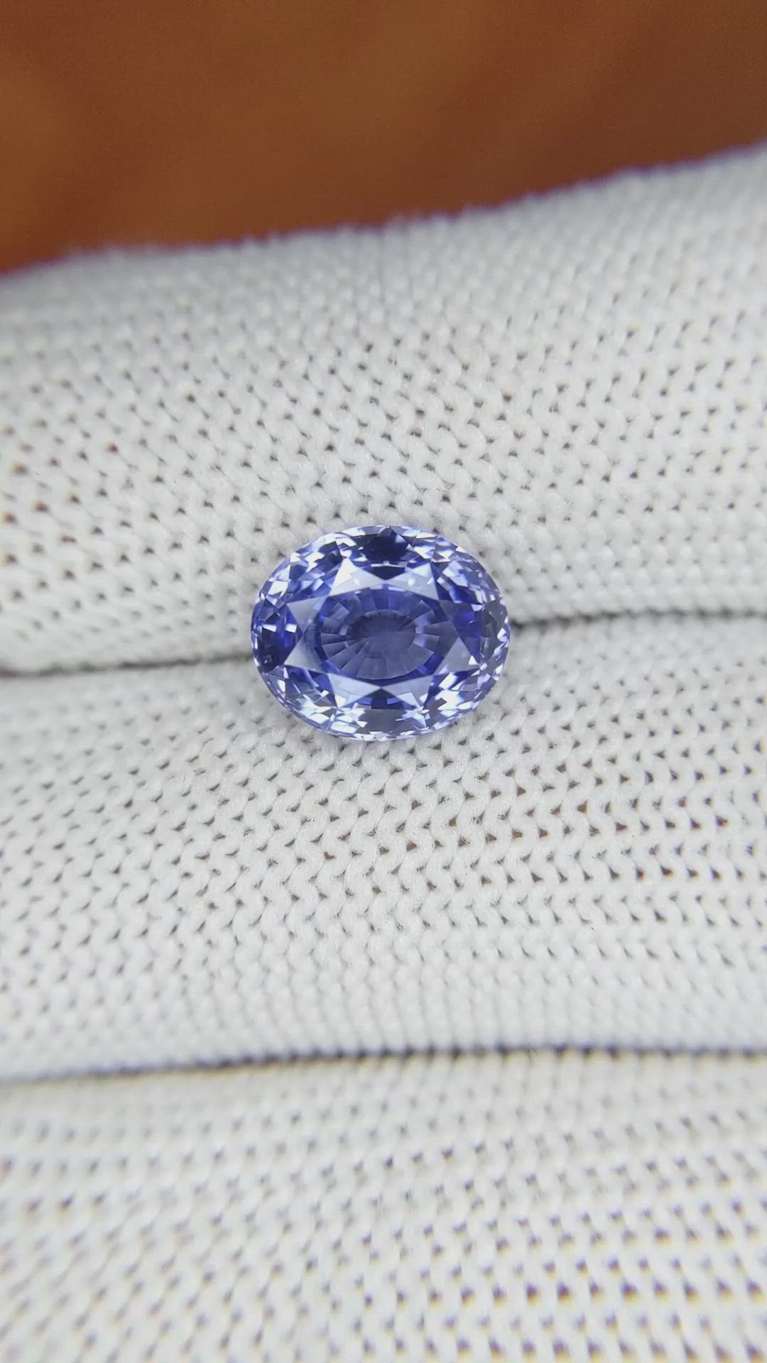 4.09 Ct. Blue Sapphire from Ceylon (Sri Lanka) Size Video