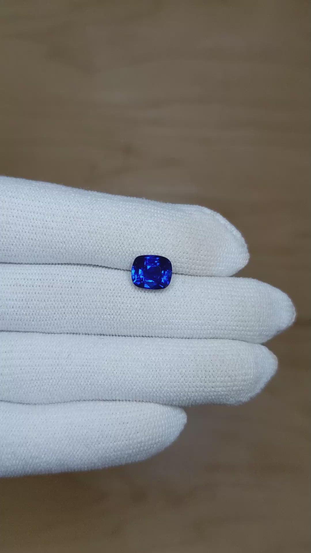 3.61 Ct. Blue Sapphire from Ceylon (Sri Lanka) Size Video