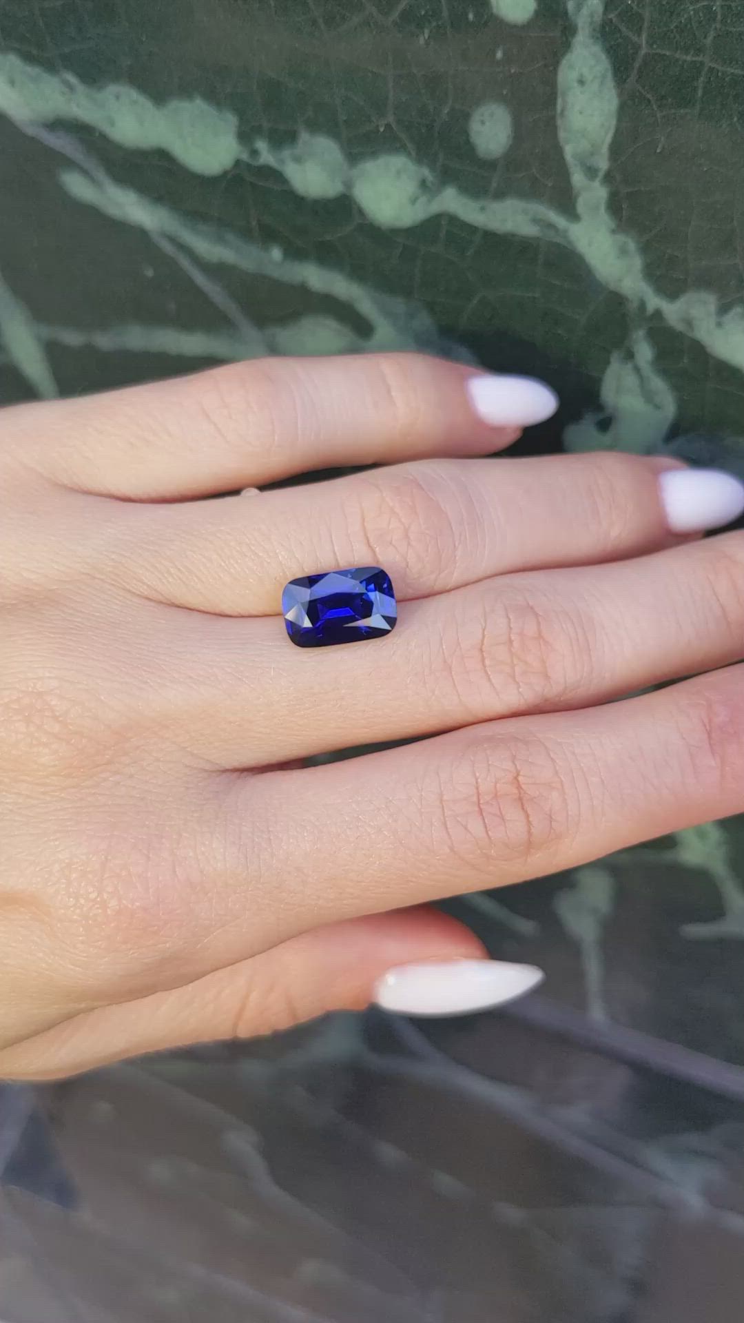 4.95 Ct. Blue Sapphire from Ceylon (Sri Lanka) Size Video