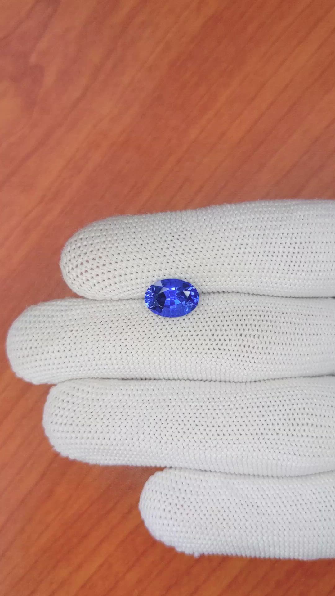 3.20 Ct. Blue Sapphire from Ceylon (Sri Lanka) Size Video